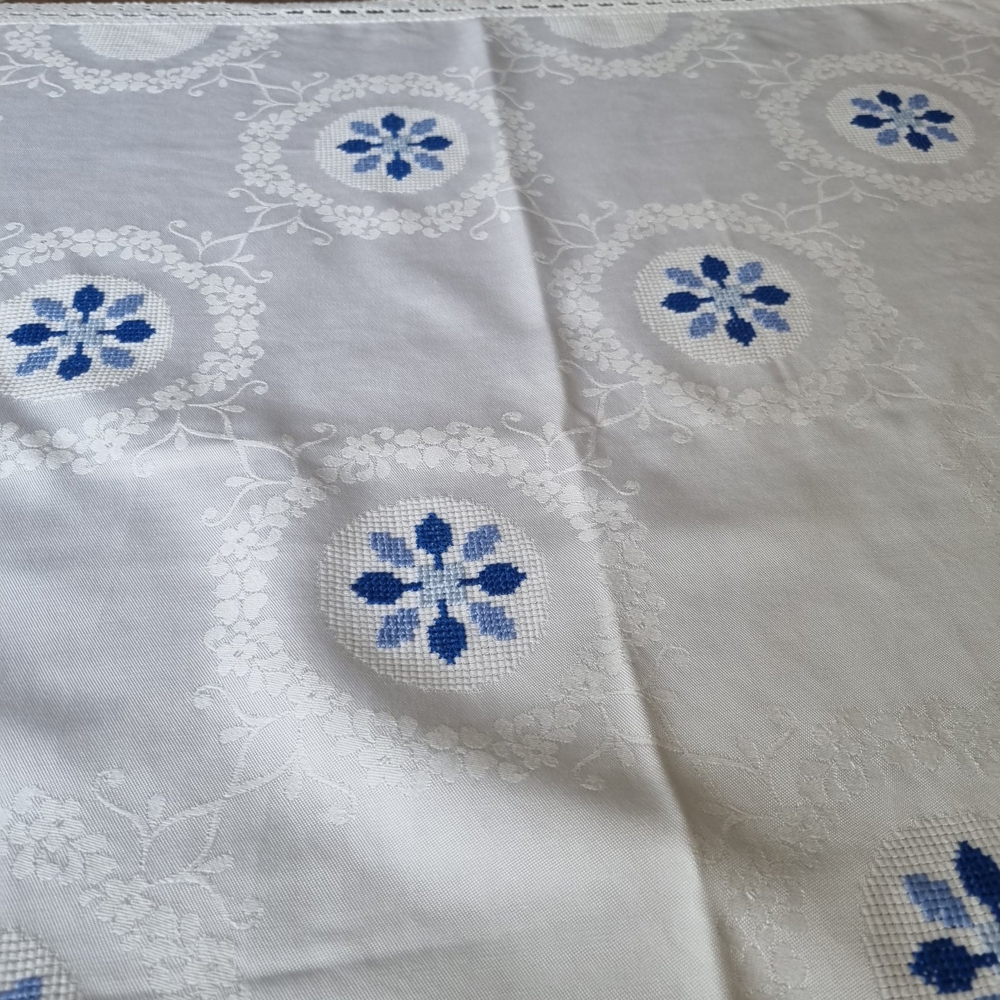 🤍Alte Vintage Handgemachte Tischdecke weiß blau 70x70cm Jugendstil