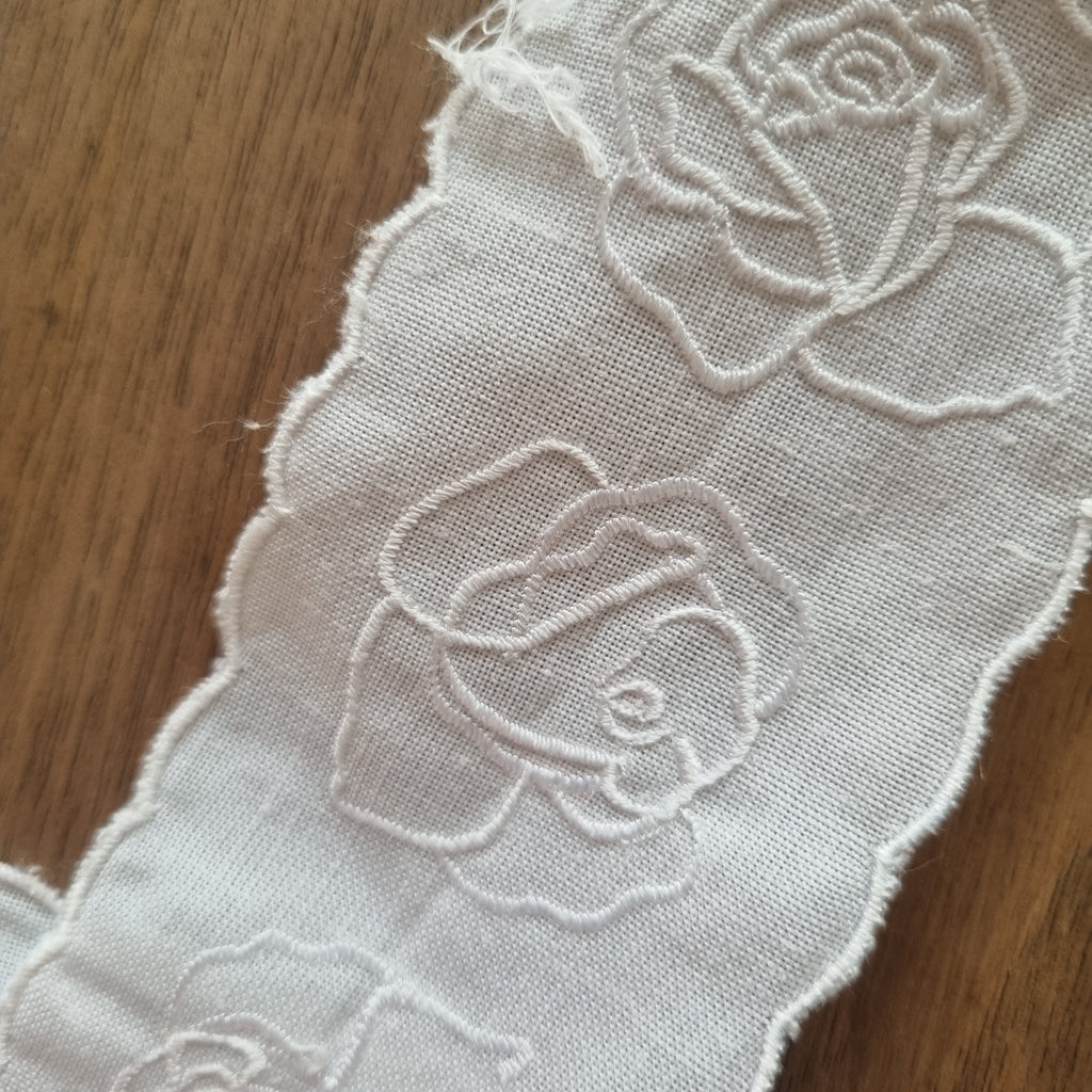 1x Antike handgemachte Spitze Borte Gardinenhalter, Raffhalter Band mit Rosenstickerei 145x 6cm 🤍