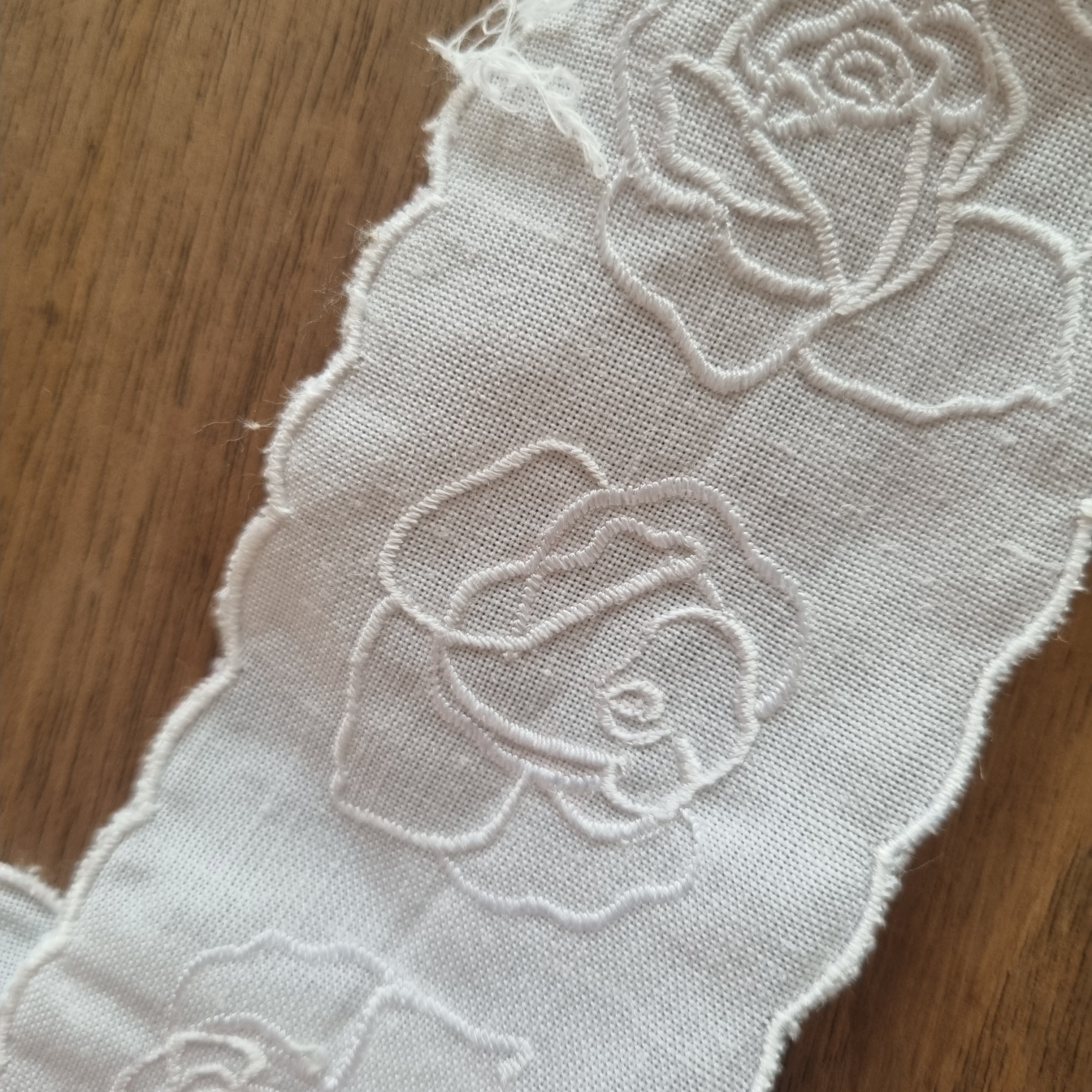 1x Antike handgemachte Spitze Borte Gardinenhalter, Raffhalter Band mit Rosenstickerei 145x 6cm 🤍