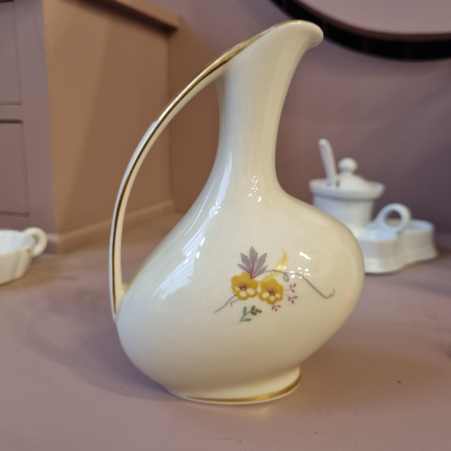 Antike Alka Kunst Bavaria Vase Porzellan 50er Jahre Elfenbeinfarbe mit Blumenmalerei