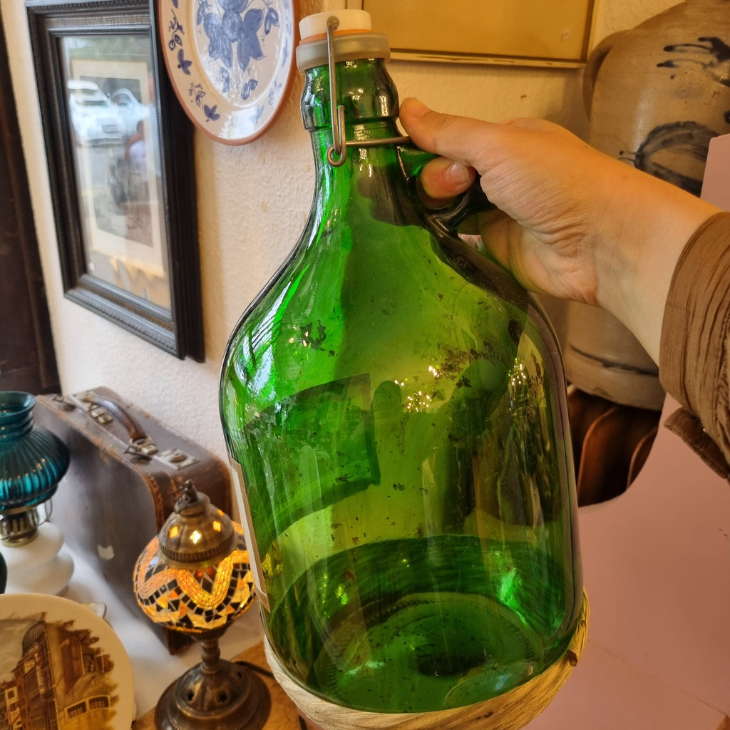 Großer grüner Chanti Weinballon Weide Vintage Dekoration