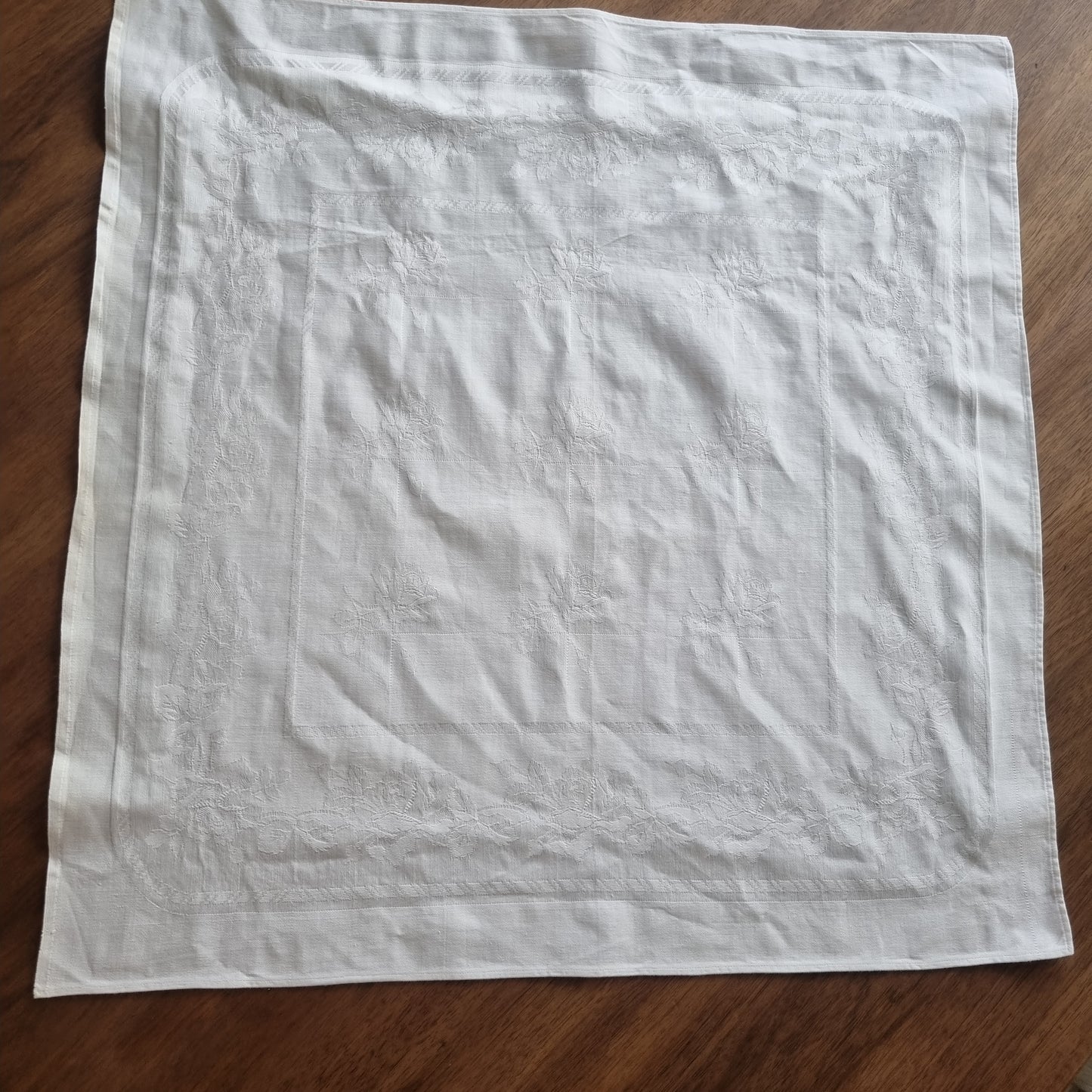 Antike Serviette oder Mitteldecke (verfärbt) 53x53cm