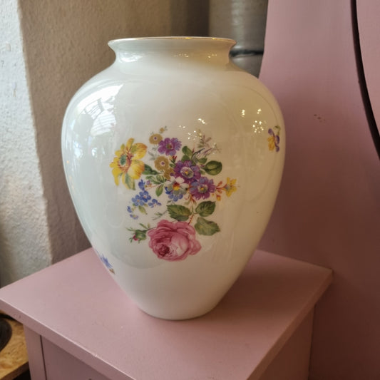 Alte große Porzellan Vase von Kunstporzellane Metzler&Ortloff Blumenmotiv weiß