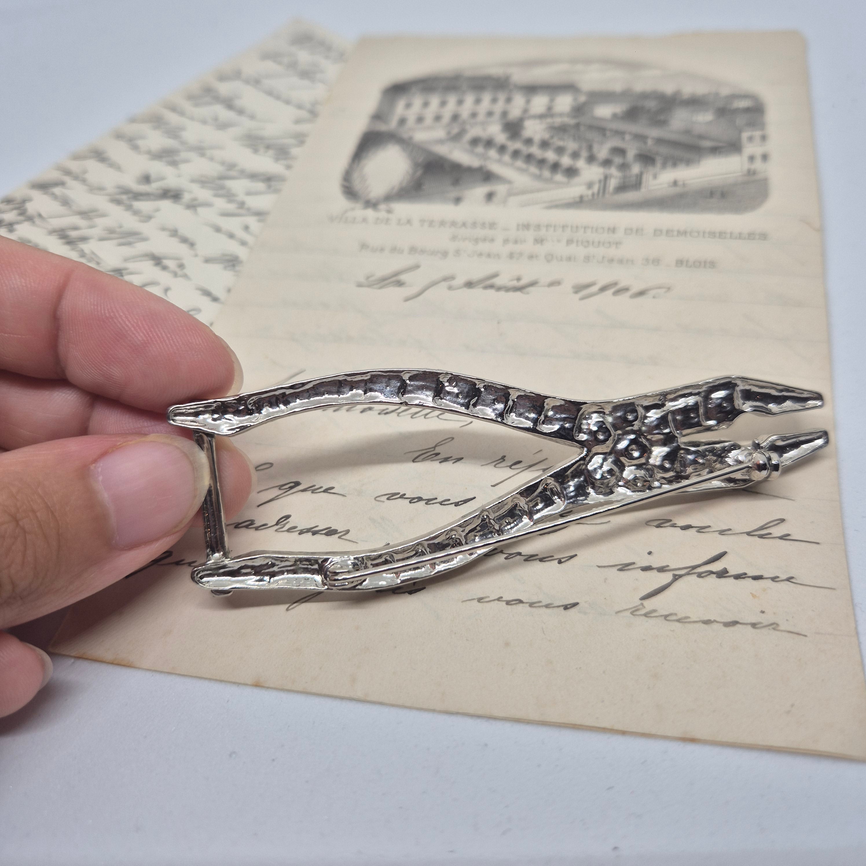 50er Jahre große Antik Brosche Werkzeug Modeschmuck silber Strasssteine Zange Handwerker