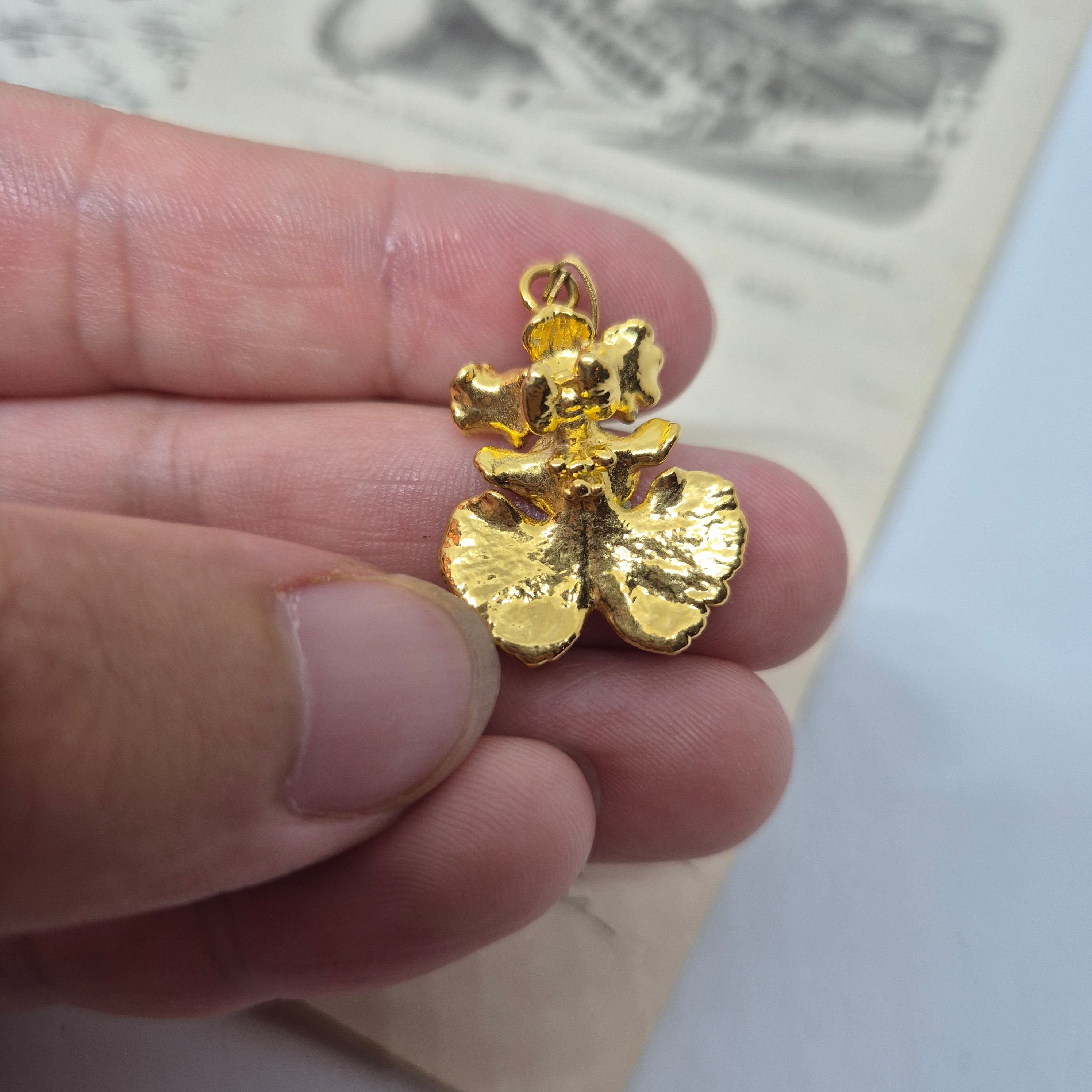 50er Jahre Orchidee Kettenanhänger Anhänger Vintage ohne Halskette Handmade Kette Goldfarbend