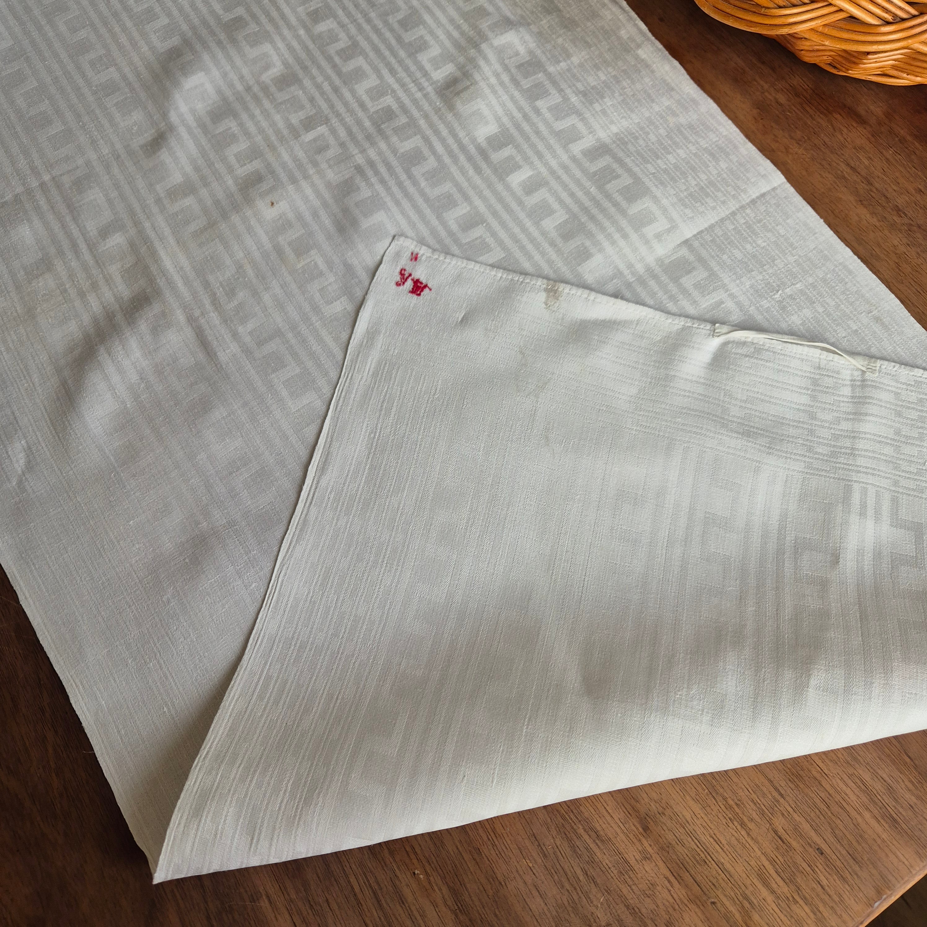 Antikes Jugendstil Küchen- & Geschirrhandtuch weiß Damast Baumwolle 47x130cm Monogramm A.K. 🤍
