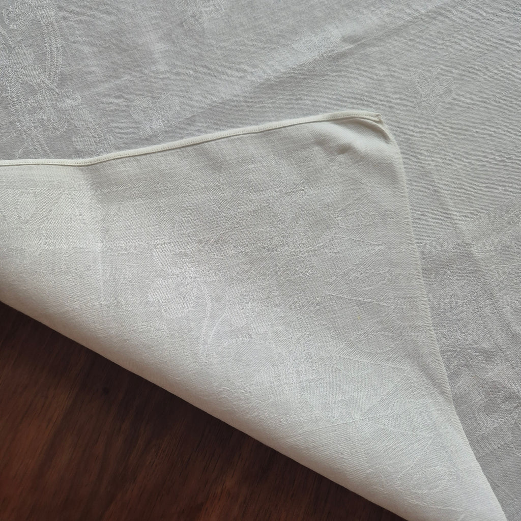 Antike Serviette / Mitteldecke weiß Damast Baumwolle 62x62cm Kleeblatt Monogramm O.W. 🤍