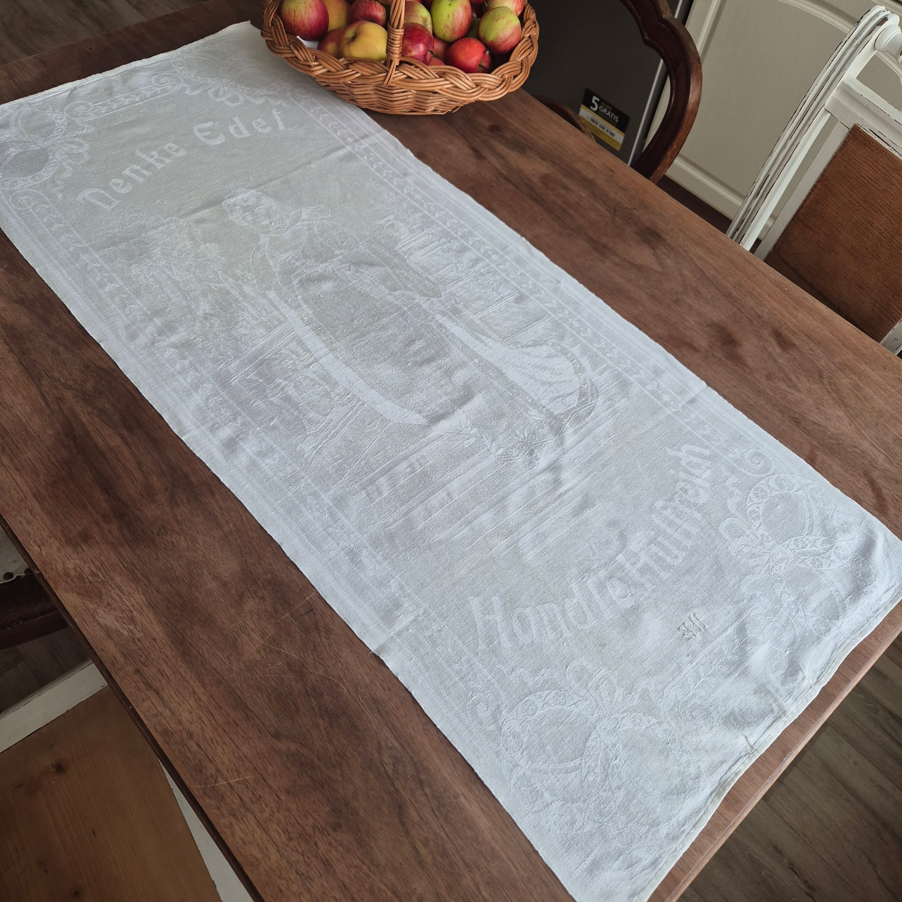 Antikes Jugendstil Küchen- & Geschirrtuch mit Spruch: Denke Edel, handle hülfreich! cremeweiß Damast Baumwolle 46x109cm Monogramm M.H. 🤍