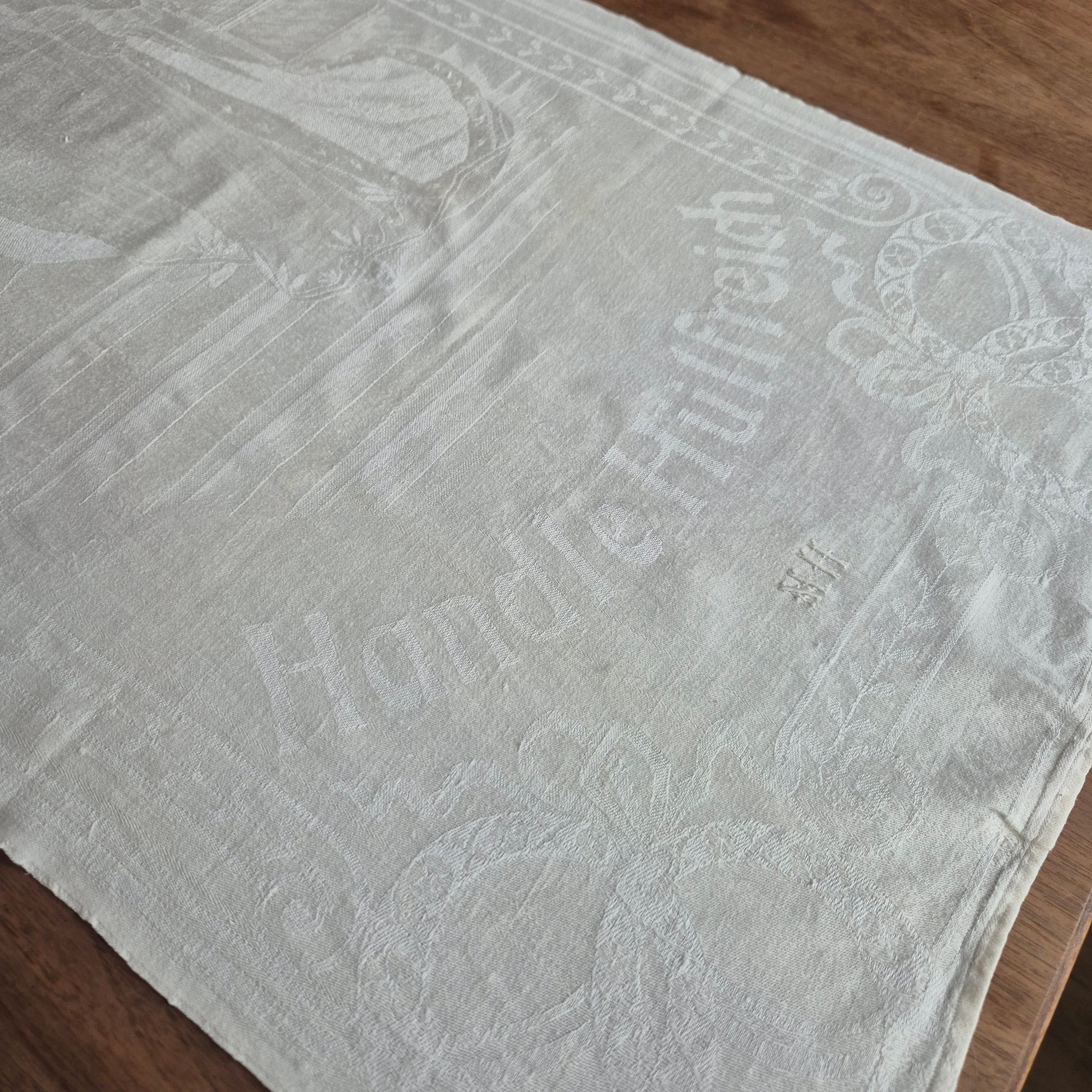 Antikes Jugendstil Küchen- & Geschirrtuch mit Spruch: Denke Edel, handle hülfreich! cremeweiß Damast Baumwolle 46x109cm Monogramm M.H. 🤍