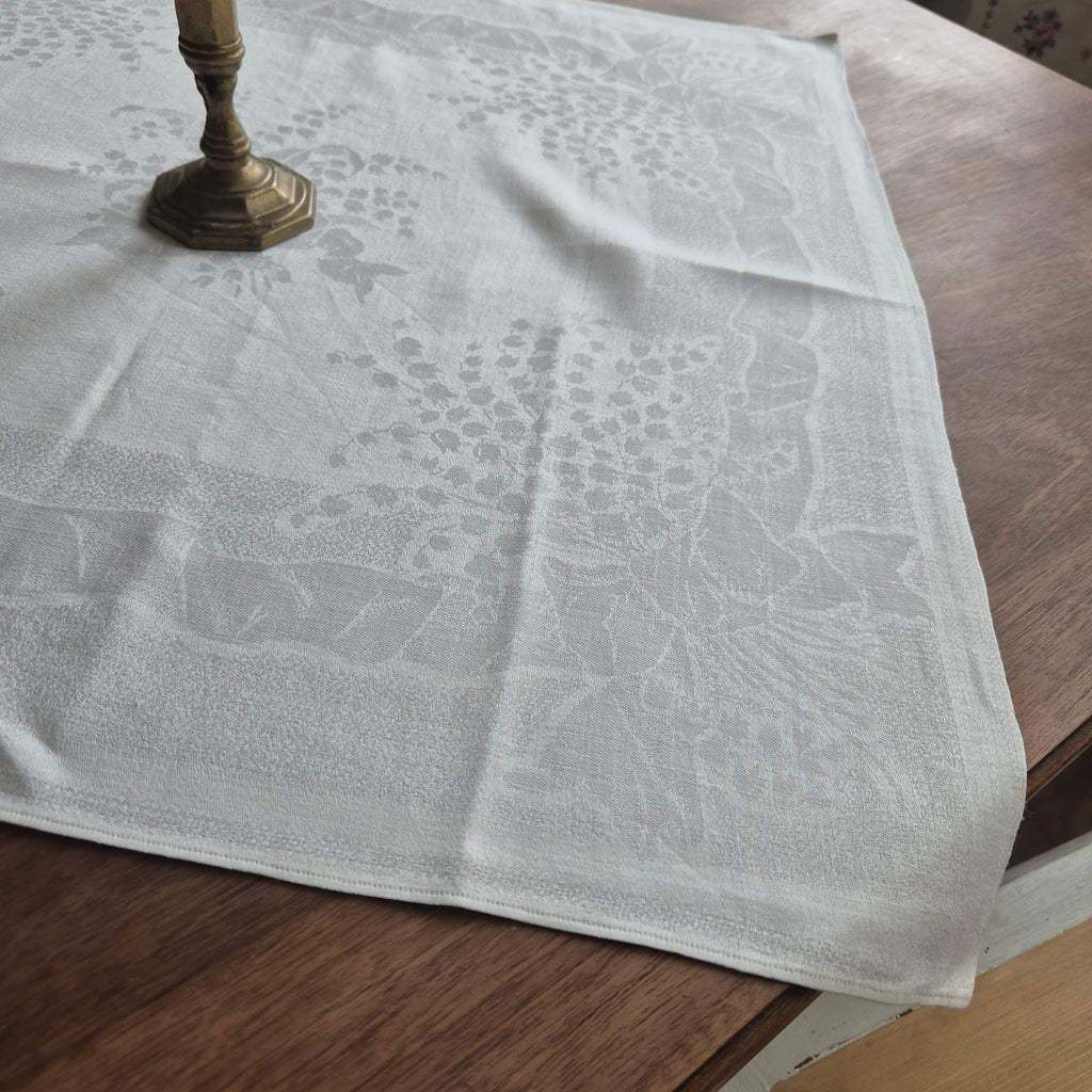Antike Serviette / Mitteldecke cremeweiß Damast Baumwolle 62x64cm 🤍