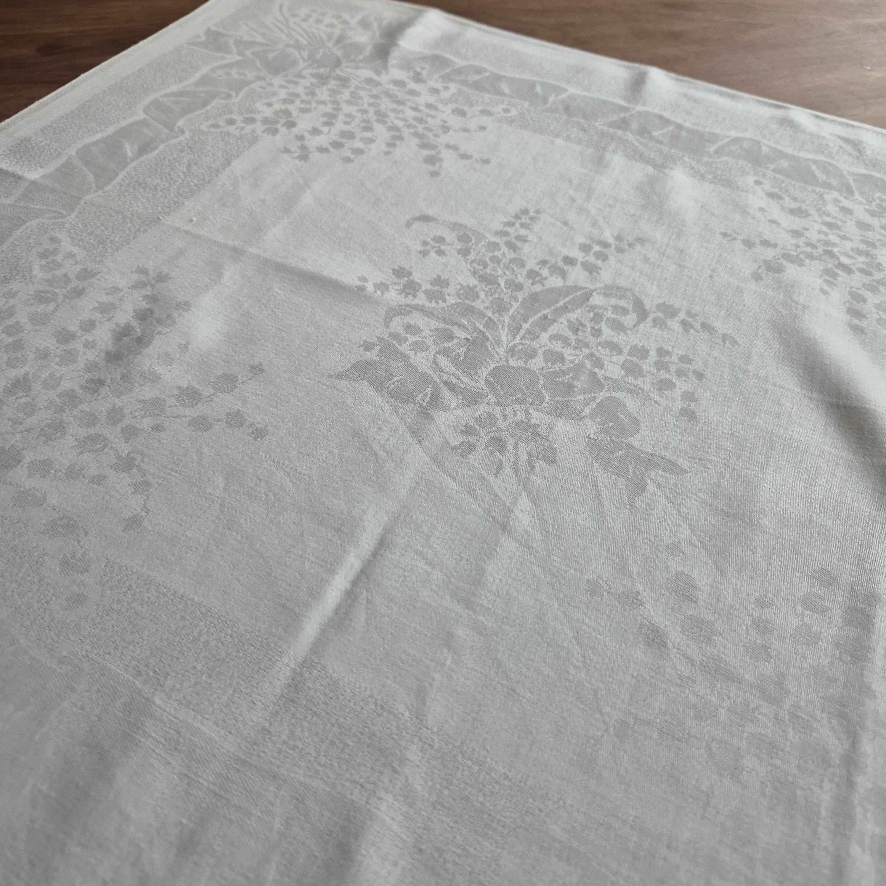 Antike Serviette / Mitteldecke cremeweiß Damast Baumwolle 62x64cm 🤍