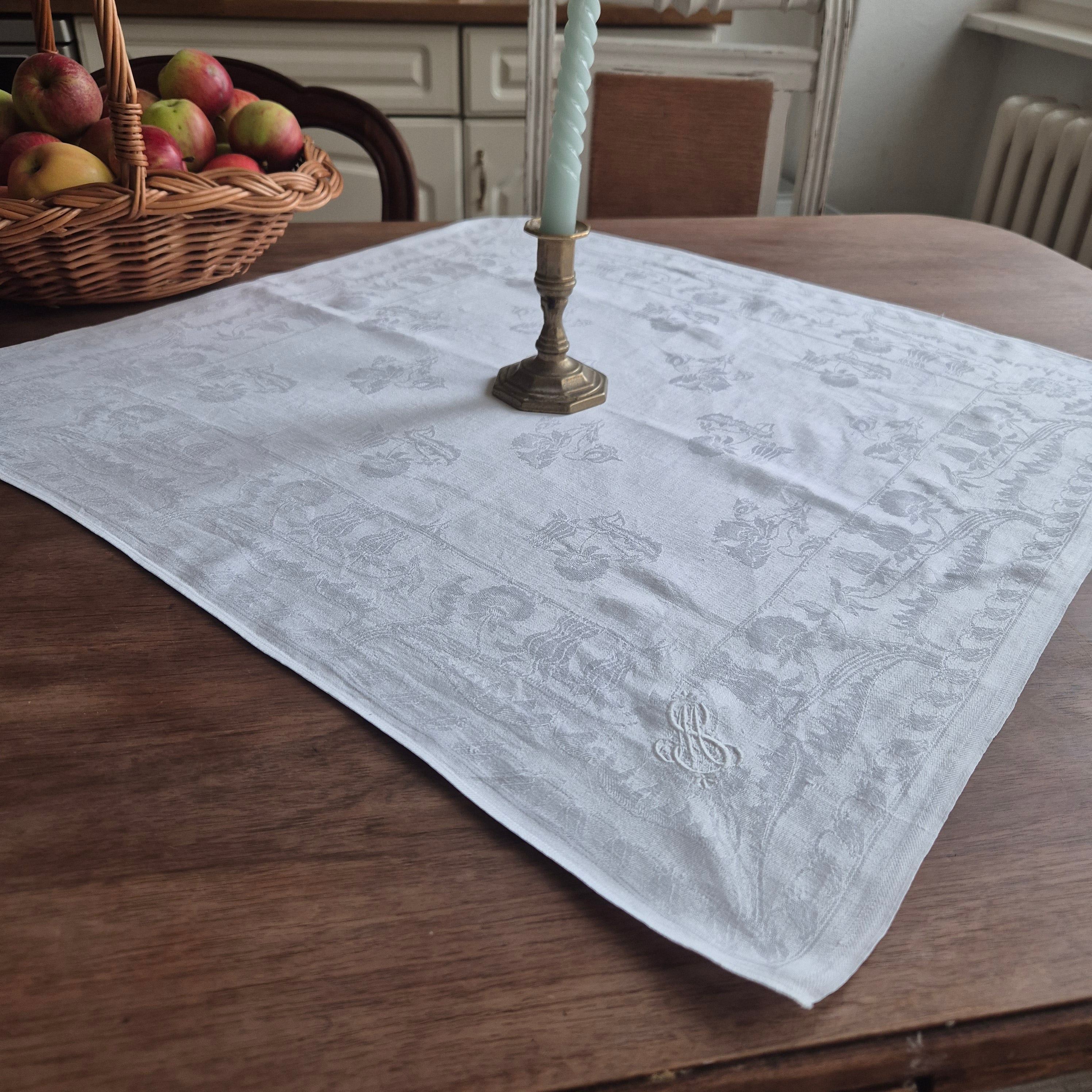 Antike Serviette / Mitteldecke weiß Damast Baumwolle 60x63cm Monogramm S.M 🤍