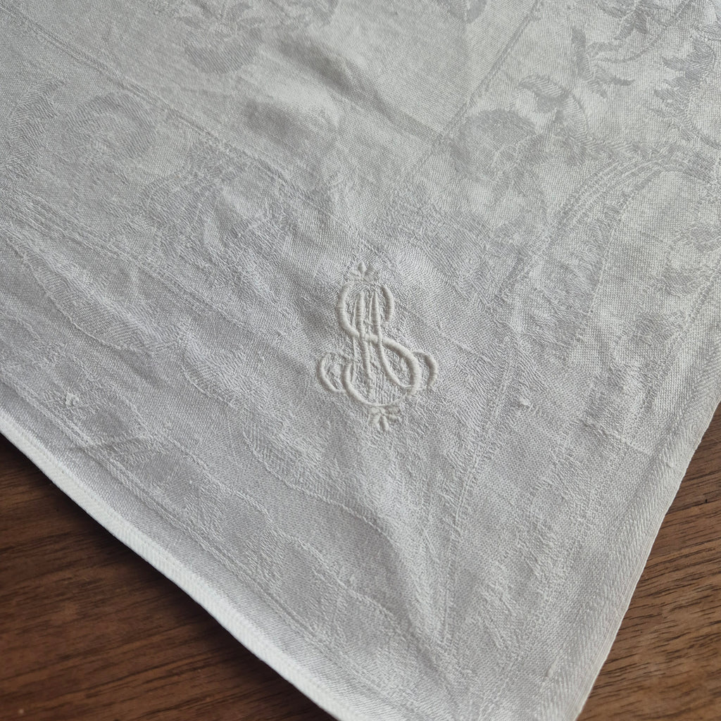 Antike Serviette / Mitteldecke weiß Damast Baumwolle 60x63cm Monogramm S.M 🤍
