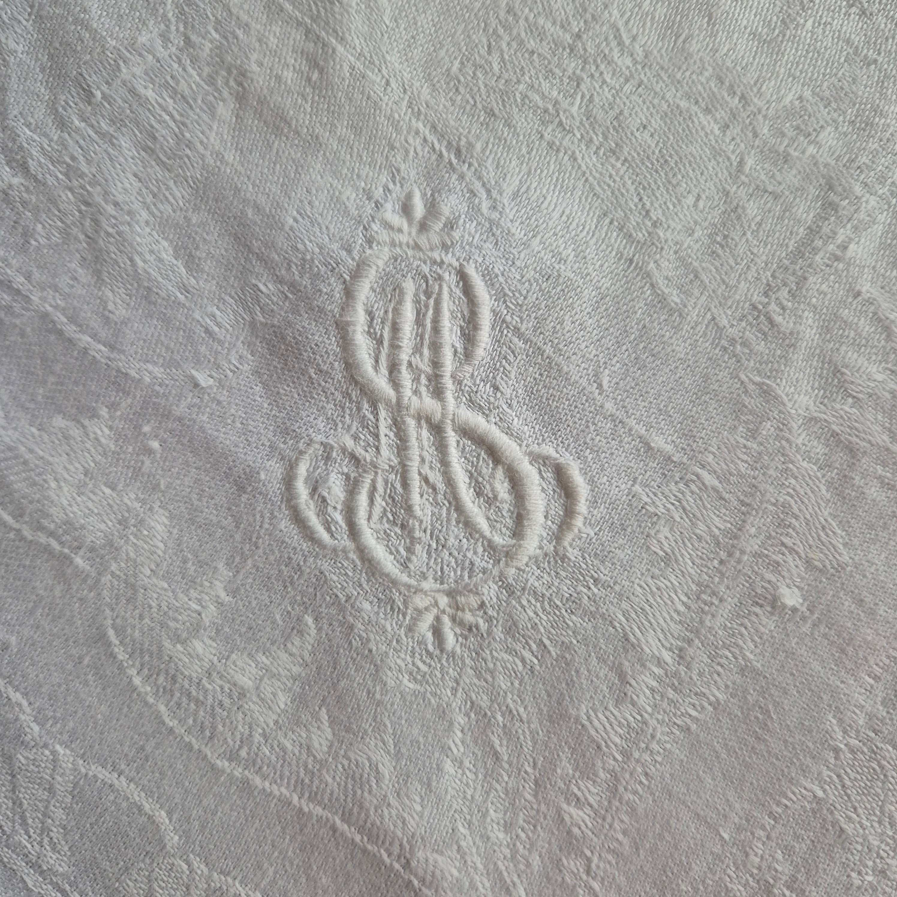 Antike Serviette / Mitteldecke weiß Damast Baumwolle 60x63cm Monogramm S.M 🤍