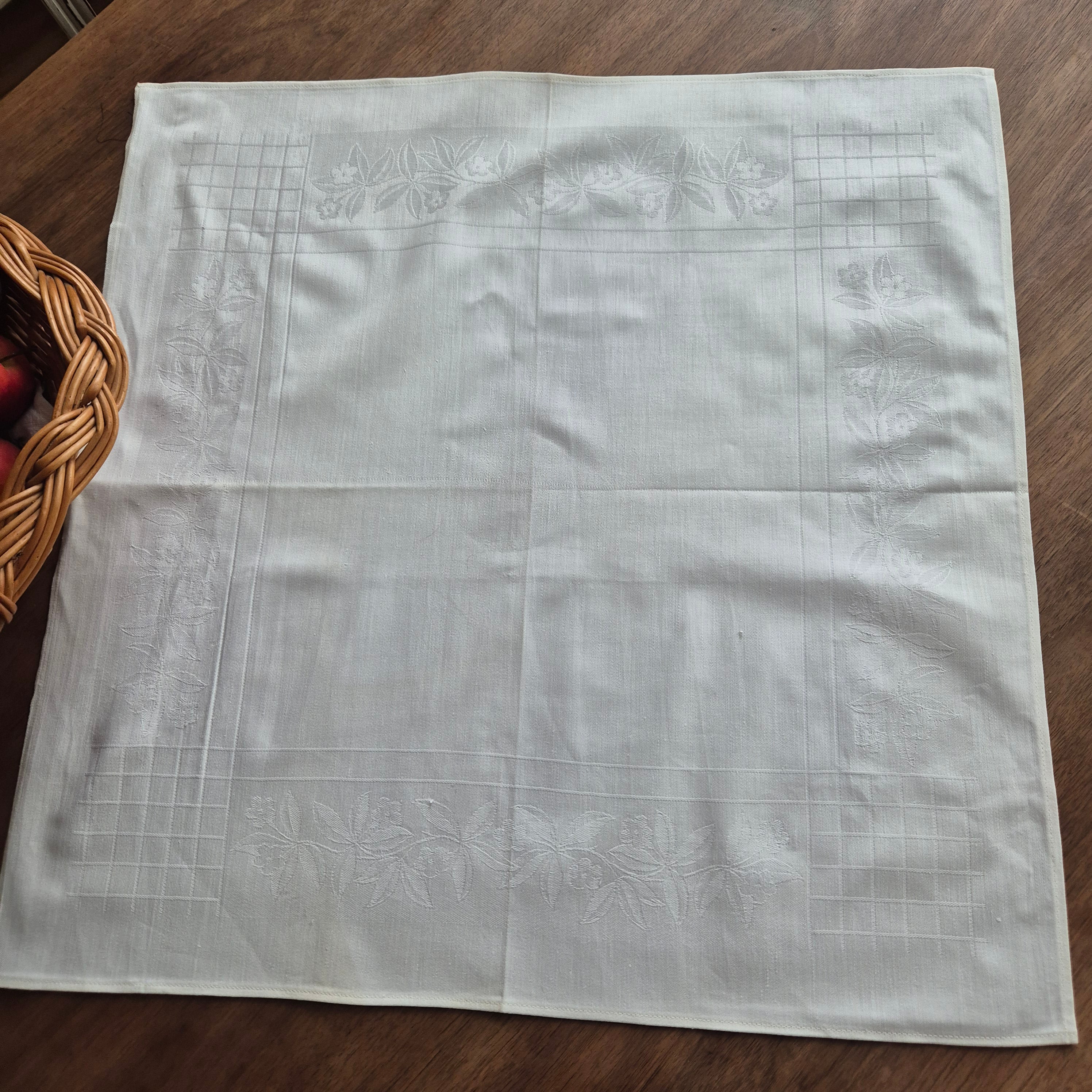 Antike Serviette / Mitteldecke cremeweiß Damast Baumwolle 53x53cm 🤍