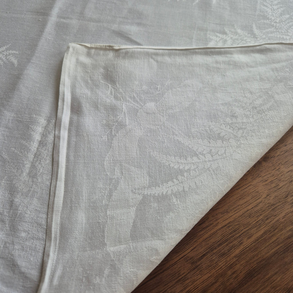 Antike Serviette / Mitteldecke weiß Damast Baumwolle 68x68cm Fahnen Motiv 🤍