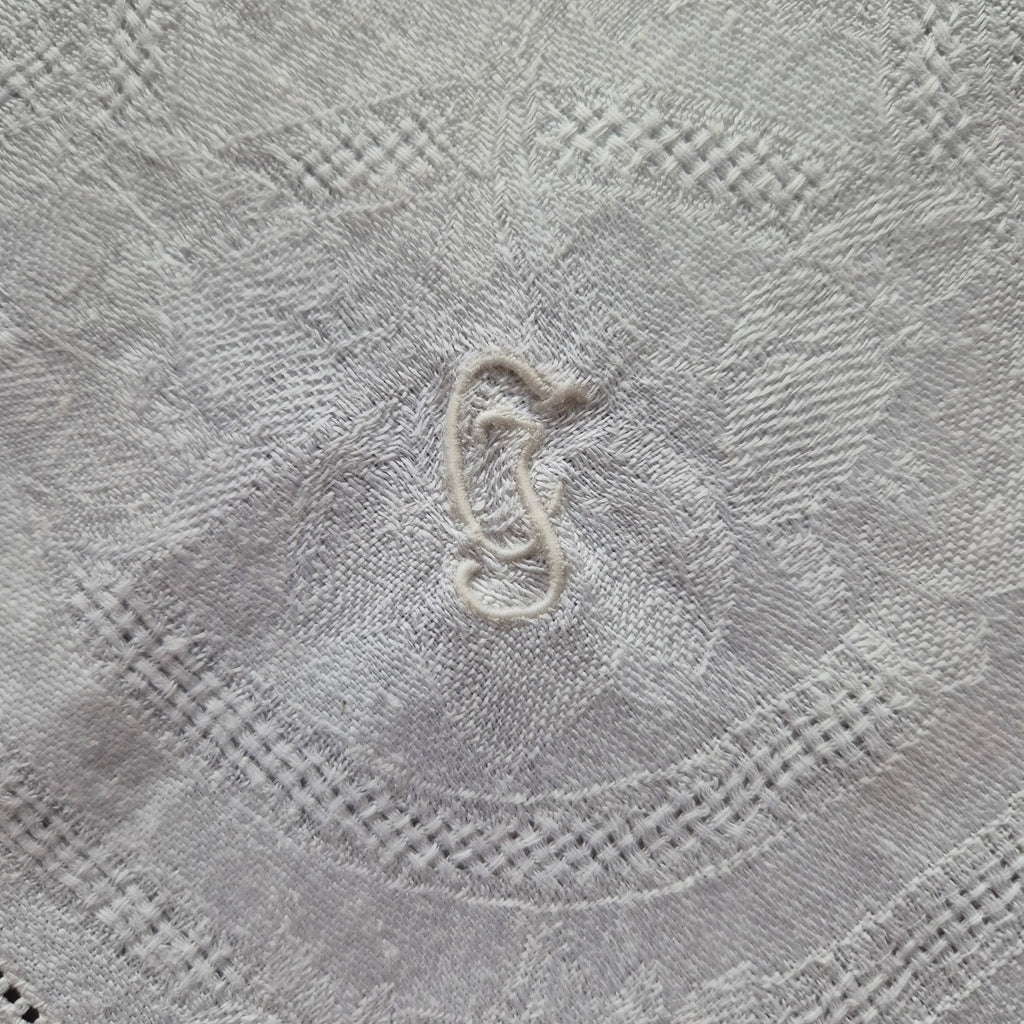 2x Antike Servietten / Mitteldecke  weiß Damast Baumwolle 57x57cm Monogramm C.J. 🤍