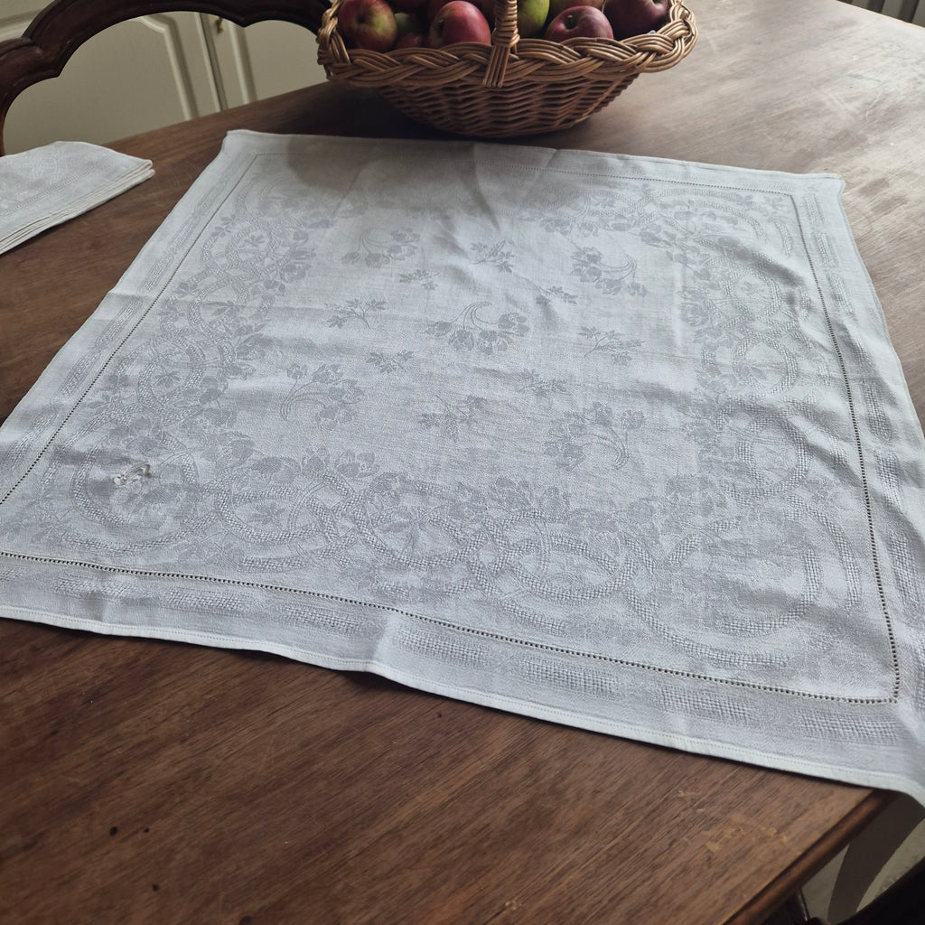 2x Antike Servietten / Mitteldecke  weiß Damast Baumwolle 57x57cm Monogramm C.J. 🤍