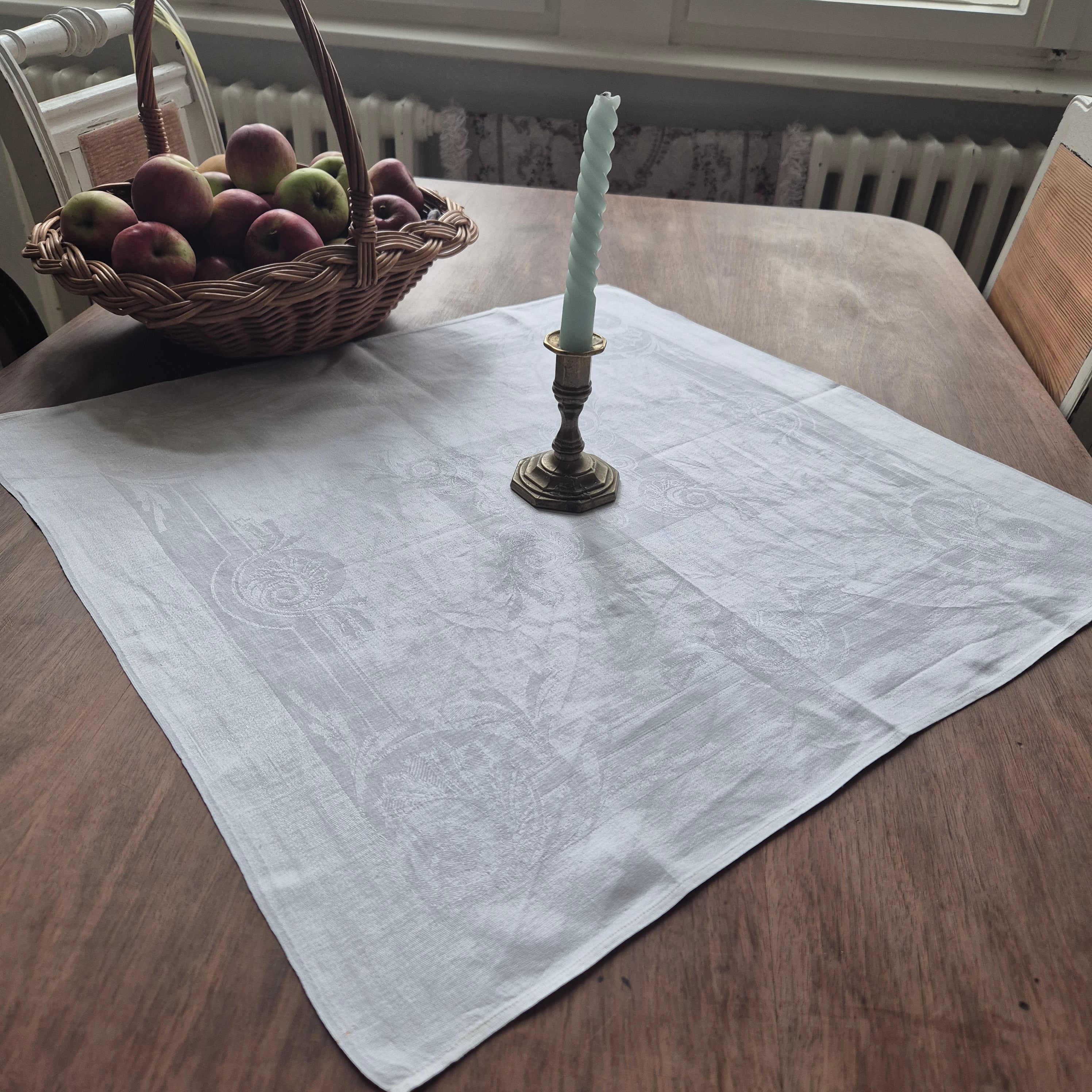 Antike Serviette / Mitteldecke weiß Damast Baumwolle 58x58cm 🤍