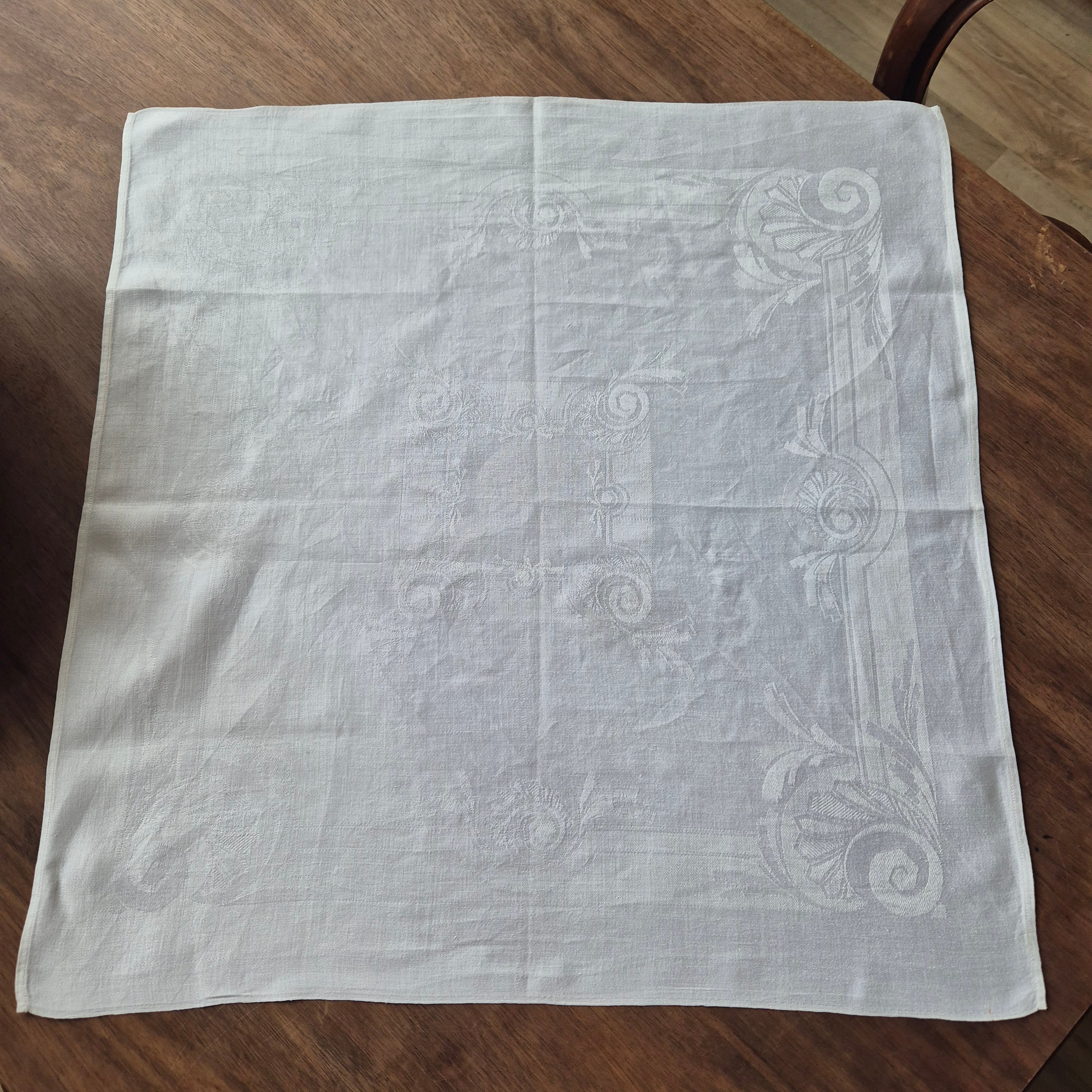 Antike Serviette / Mitteldecke weiß Damast Baumwolle 58x58cm 🤍