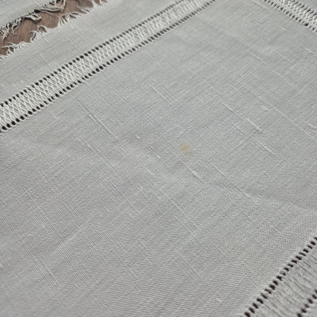 2x antike Zierdeckchen weiß Tischdecke 38x22cm mit Flecken! 🤍