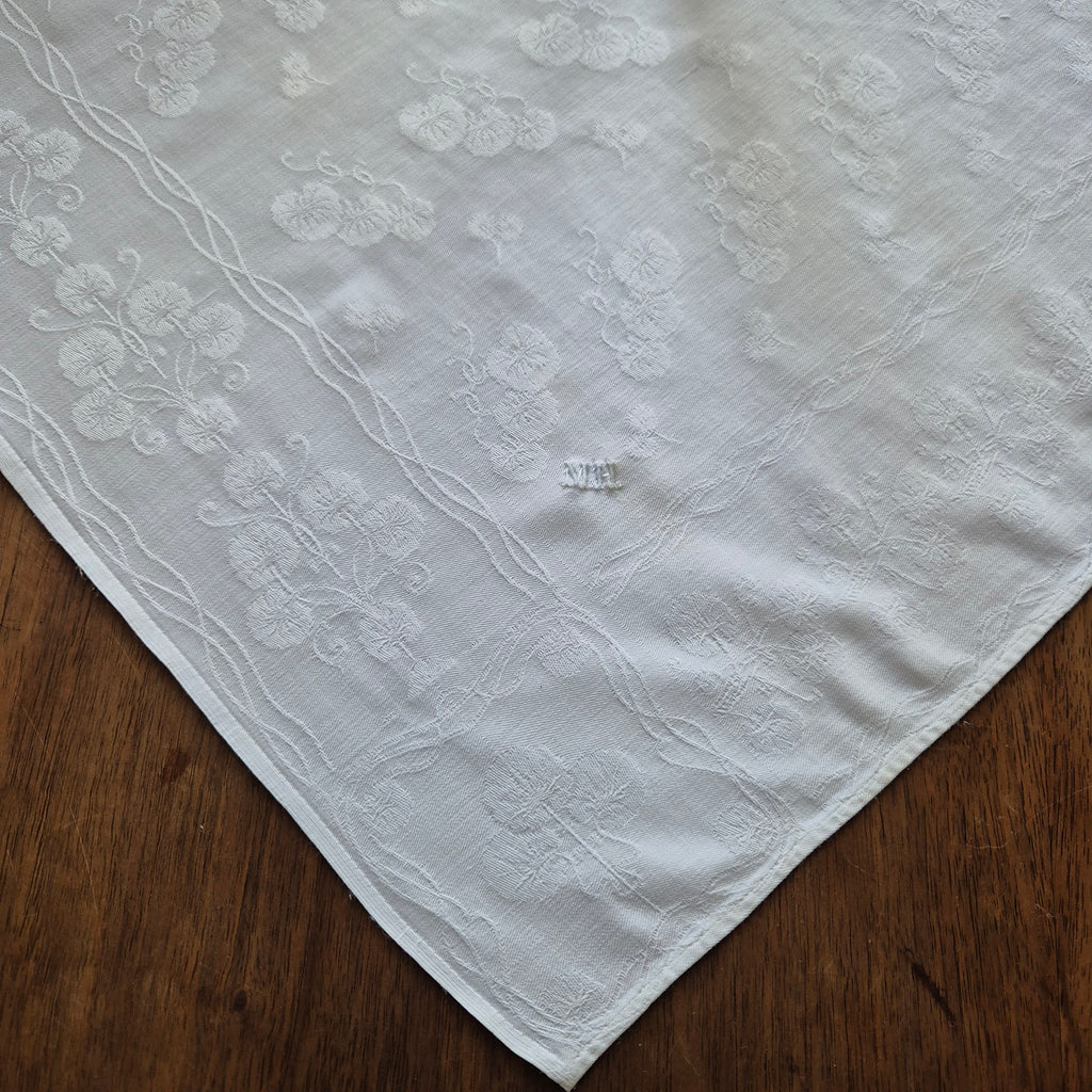 Antike Serviette / Mitteldecke weiß Damast Baumwolle 63x58cm Monogramm M.H. 🤍