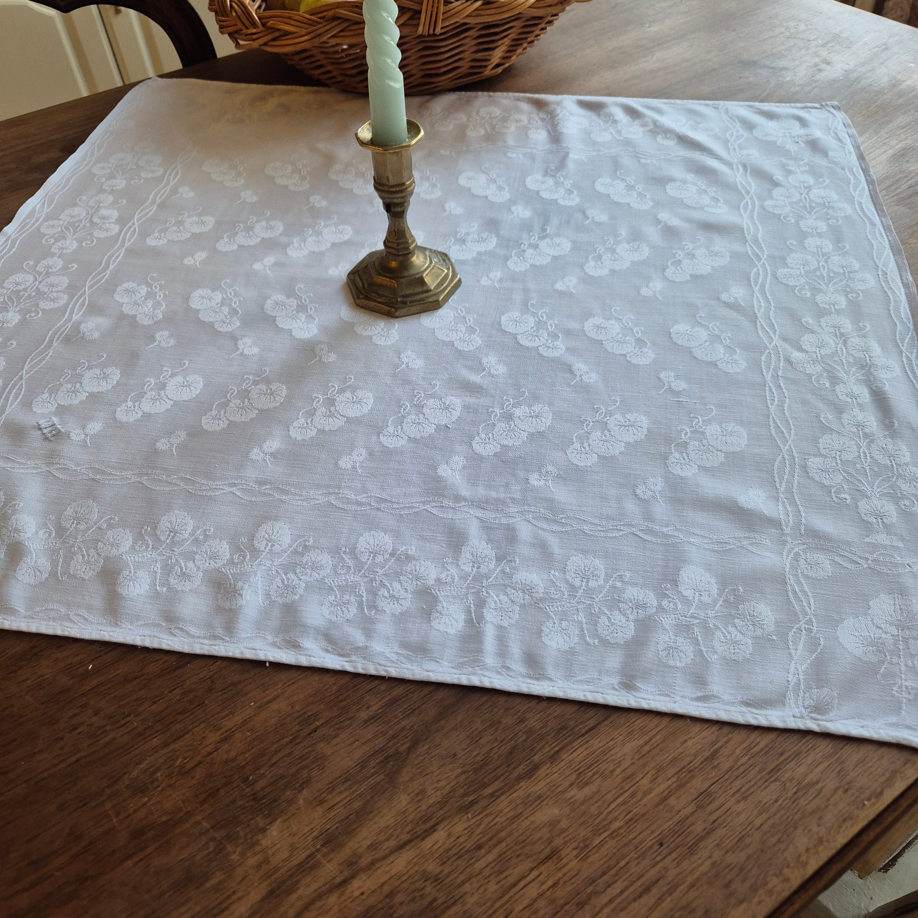 Antike Serviette / Mitteldecke weiß Damast Baumwolle 63x58cm Monogramm M.H. 🤍