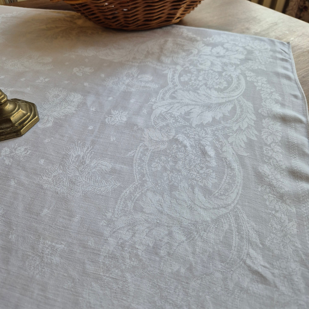 Antike Serviette / Mitteldecke weiß Damast Baumwolle 70x70cm Monogramm M.Körner 🤍