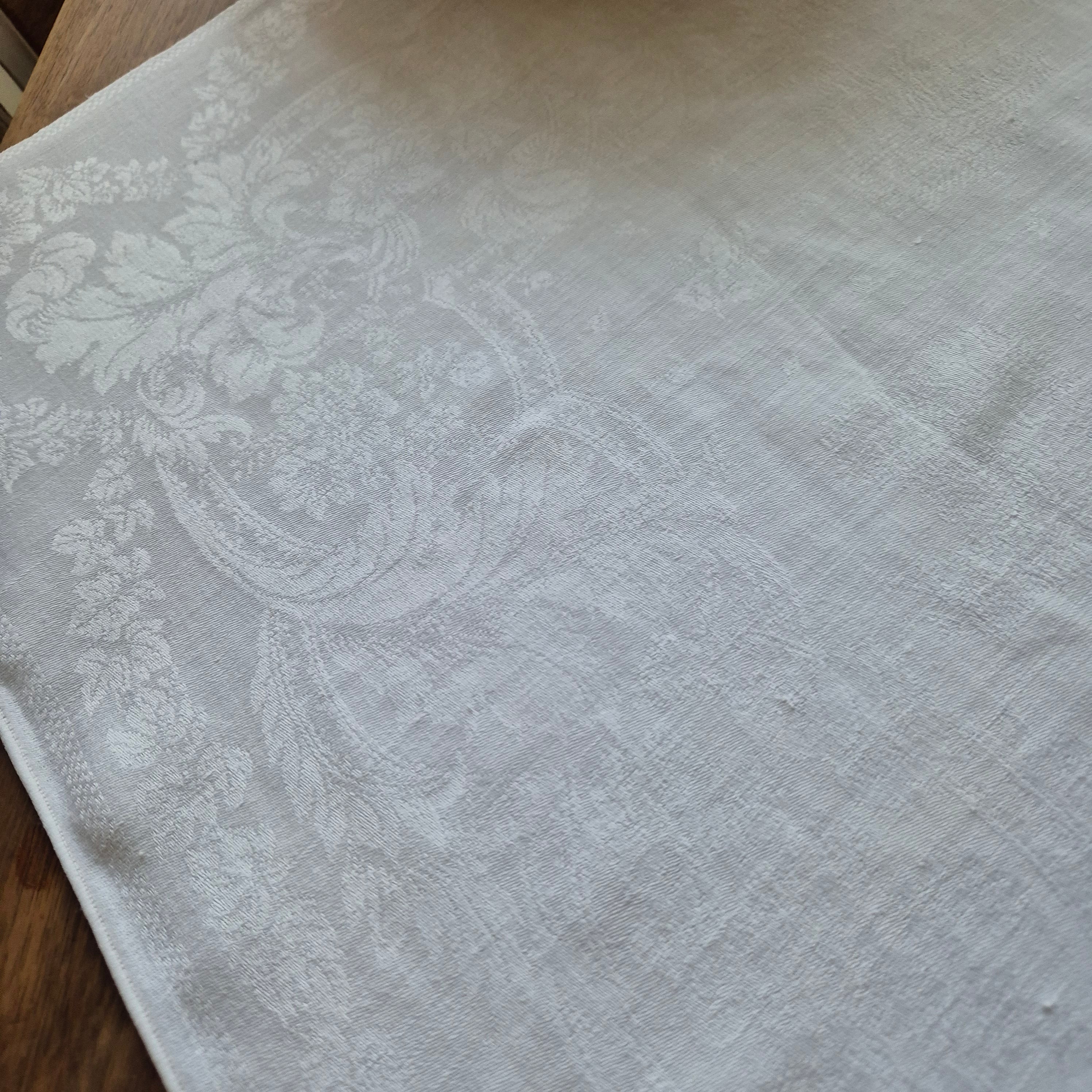 Antike Serviette / Mitteldecke weiß Damast Baumwolle 70x70cm Monogramm M.Körner 🤍
