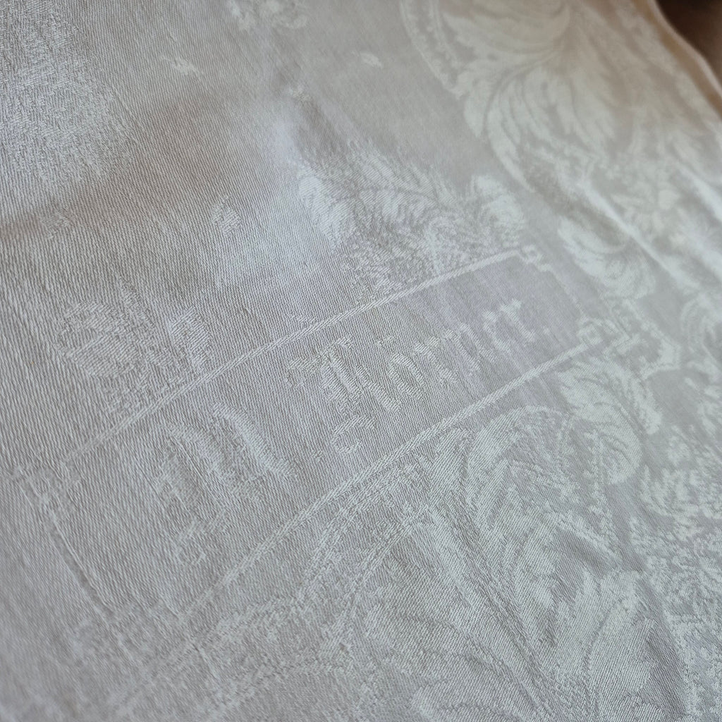 Antike Serviette / Mitteldecke weiß Damast Baumwolle 70x70cm Monogramm M.Körner 🤍
