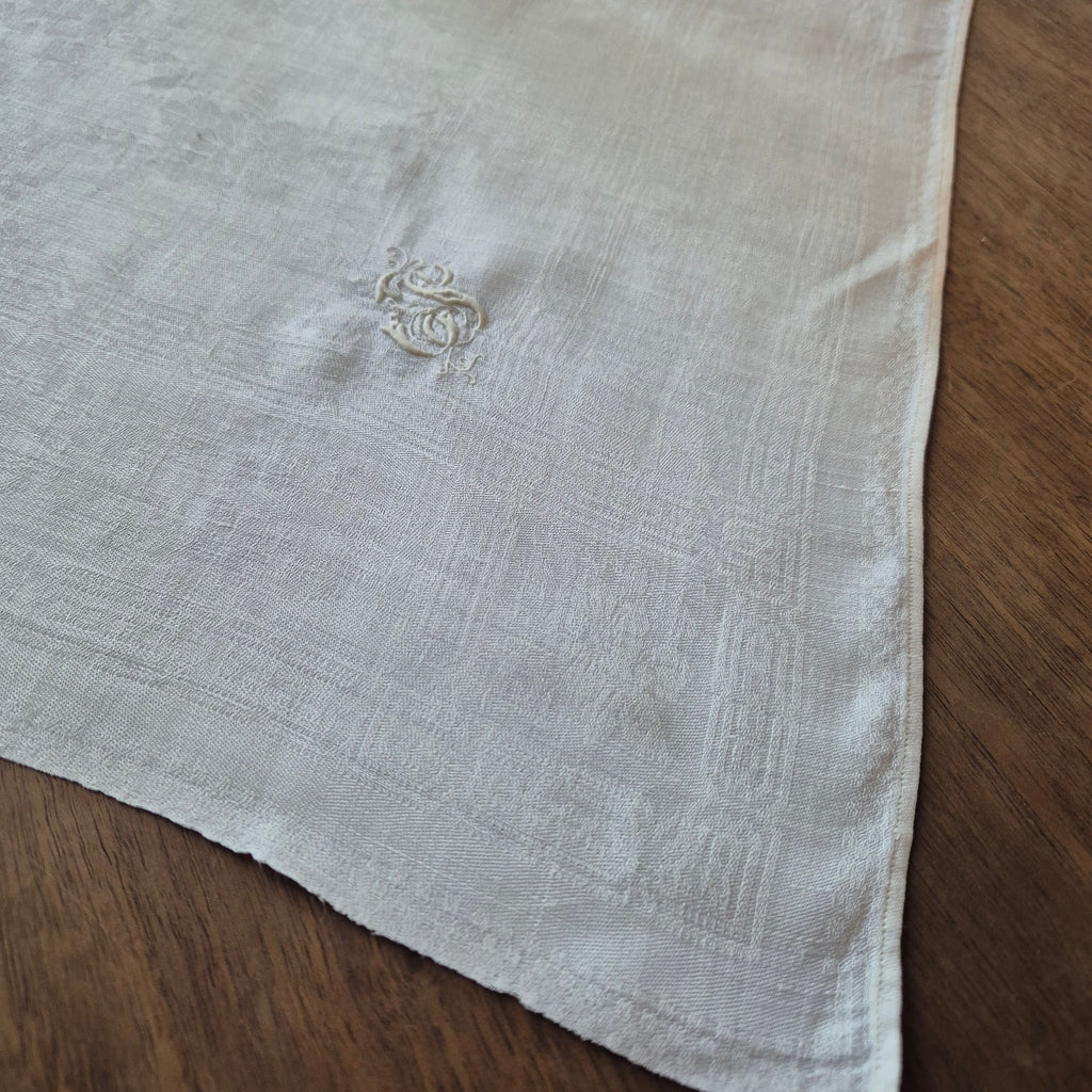 Antike Serviette / Mitteldecke weiß Damast Baumwolle 67x73cm Monogramm S.S. 🤍