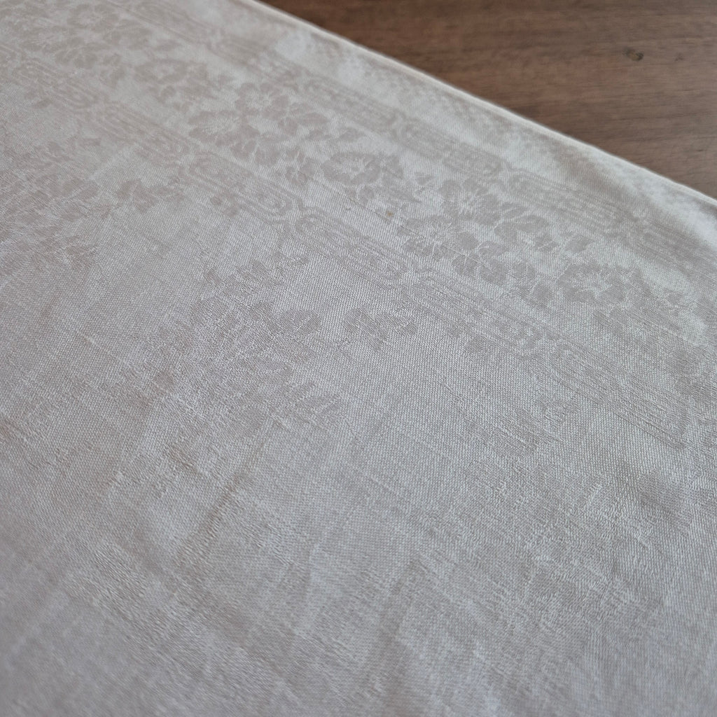 Antike Serviette / Mitteldecke weiß Damast Baumwolle 67x73cm Monogramm S.S. 🤍