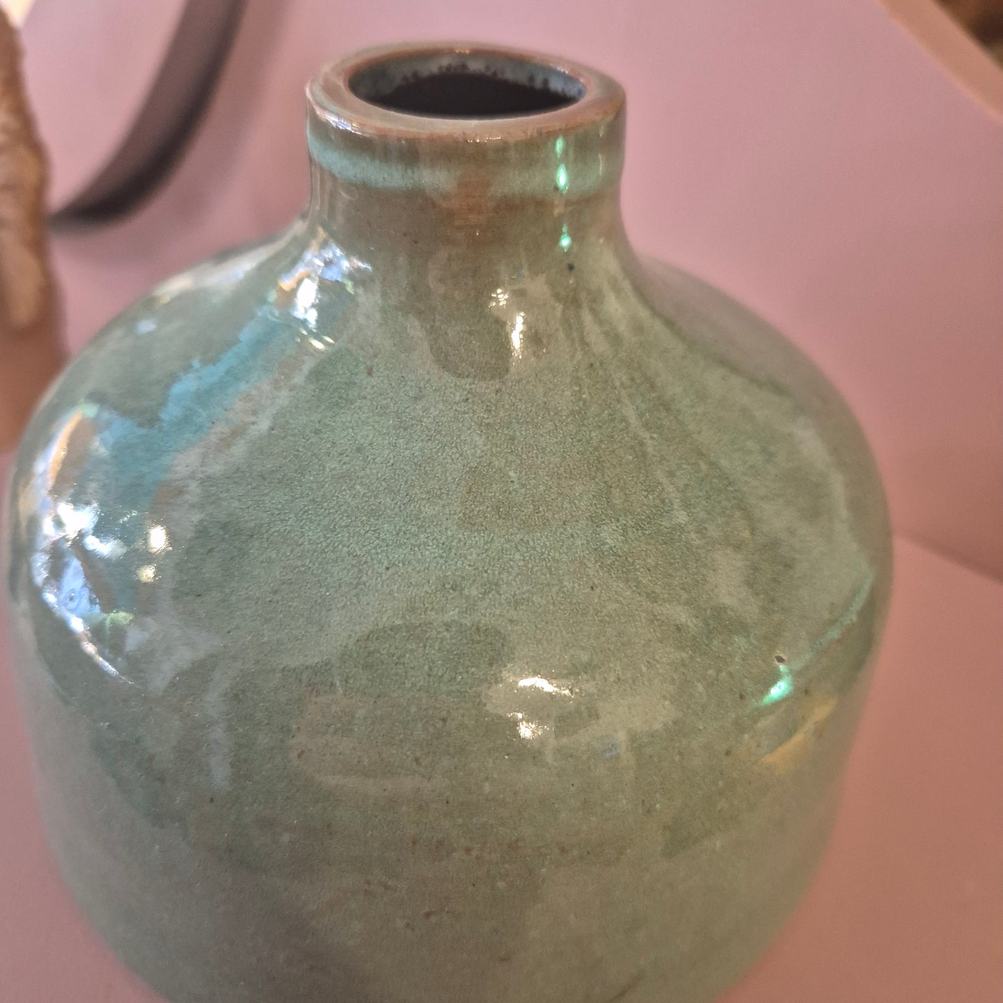 Antike Steingut Keramik Vase Pastellgrün Handgemacht Vintage