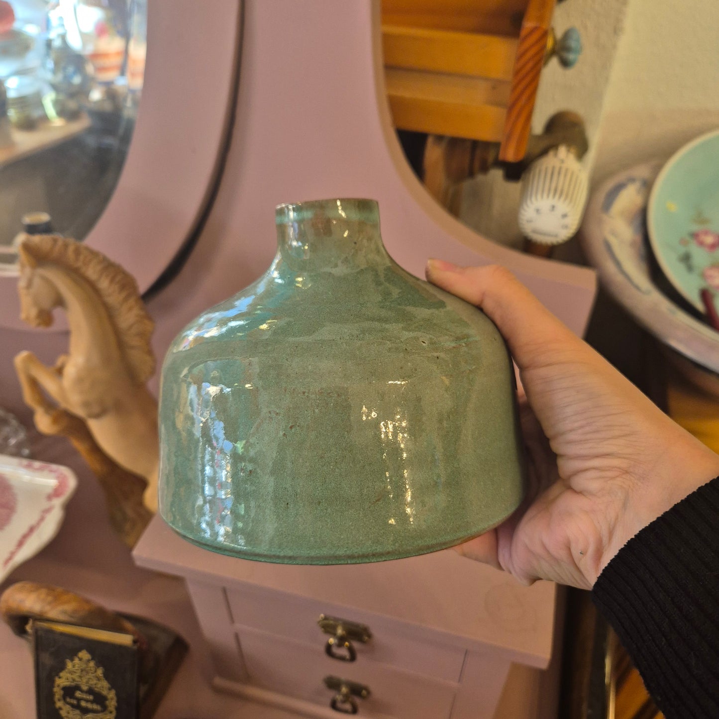 Antike Steingut Keramik Vase Pastellgrün Handgemacht Vintage