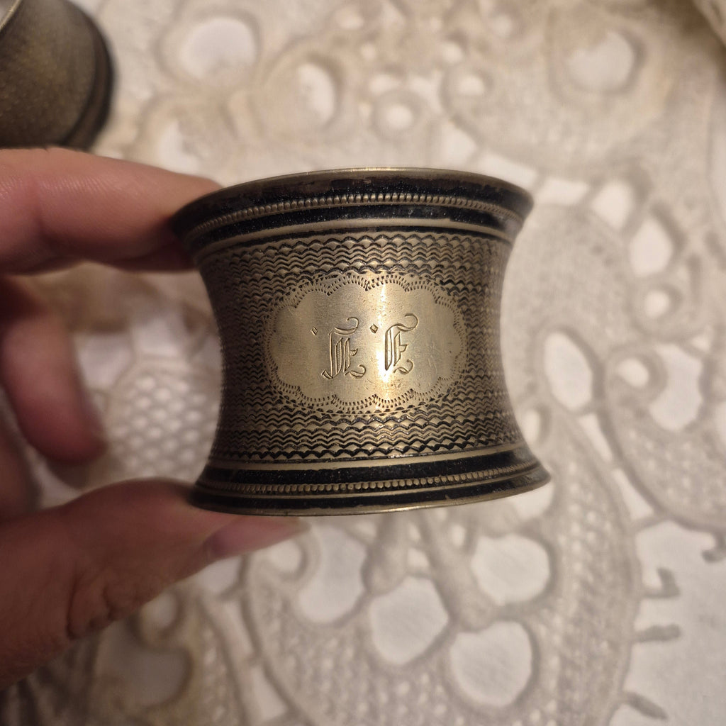 2x Antike Jugendstil Serviettenringe mit Monogramm