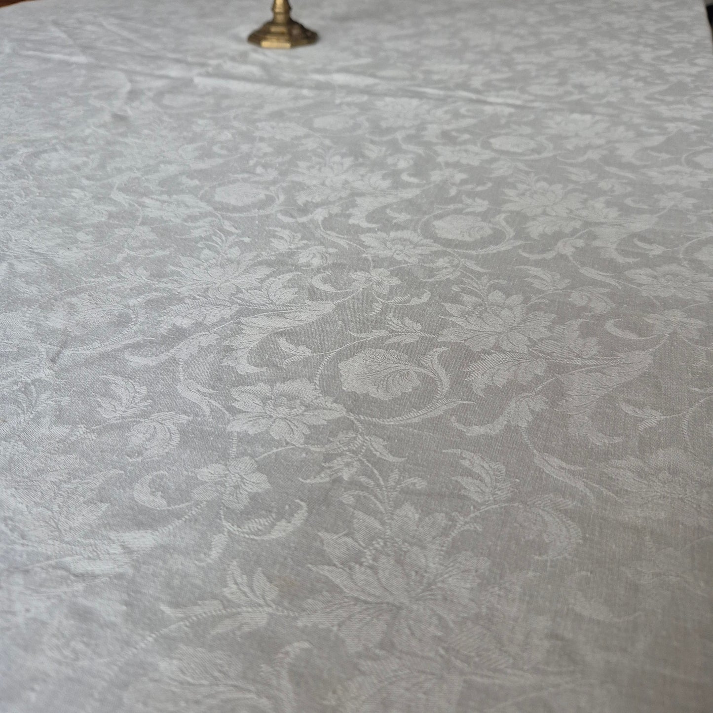 Antike große Jugendstil Tischdecke Damast weiß 215x220cm Monogramm H.L. Tafel Königlich