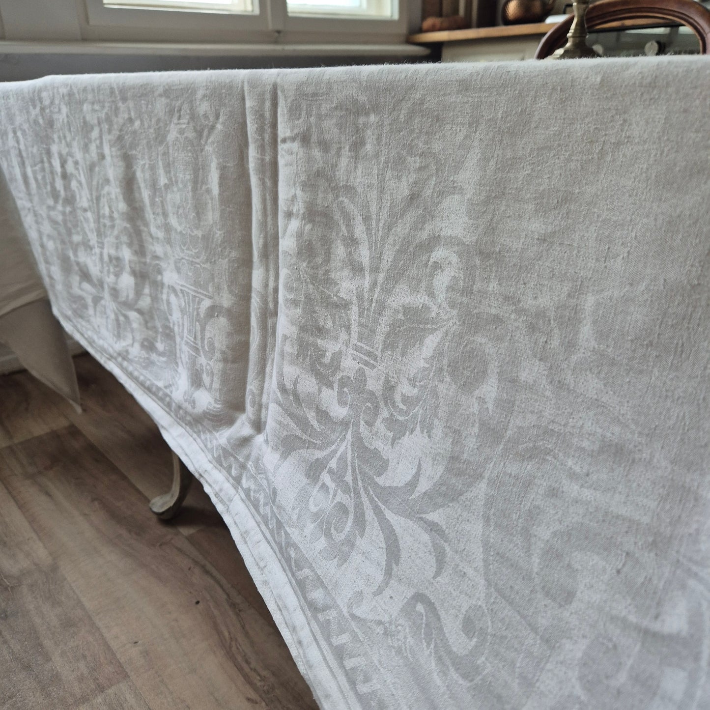 Antike große Jugendstil Tischdecke Damast (Flecken) weiß 155x330cm Monogramm D.M Tafeltuch