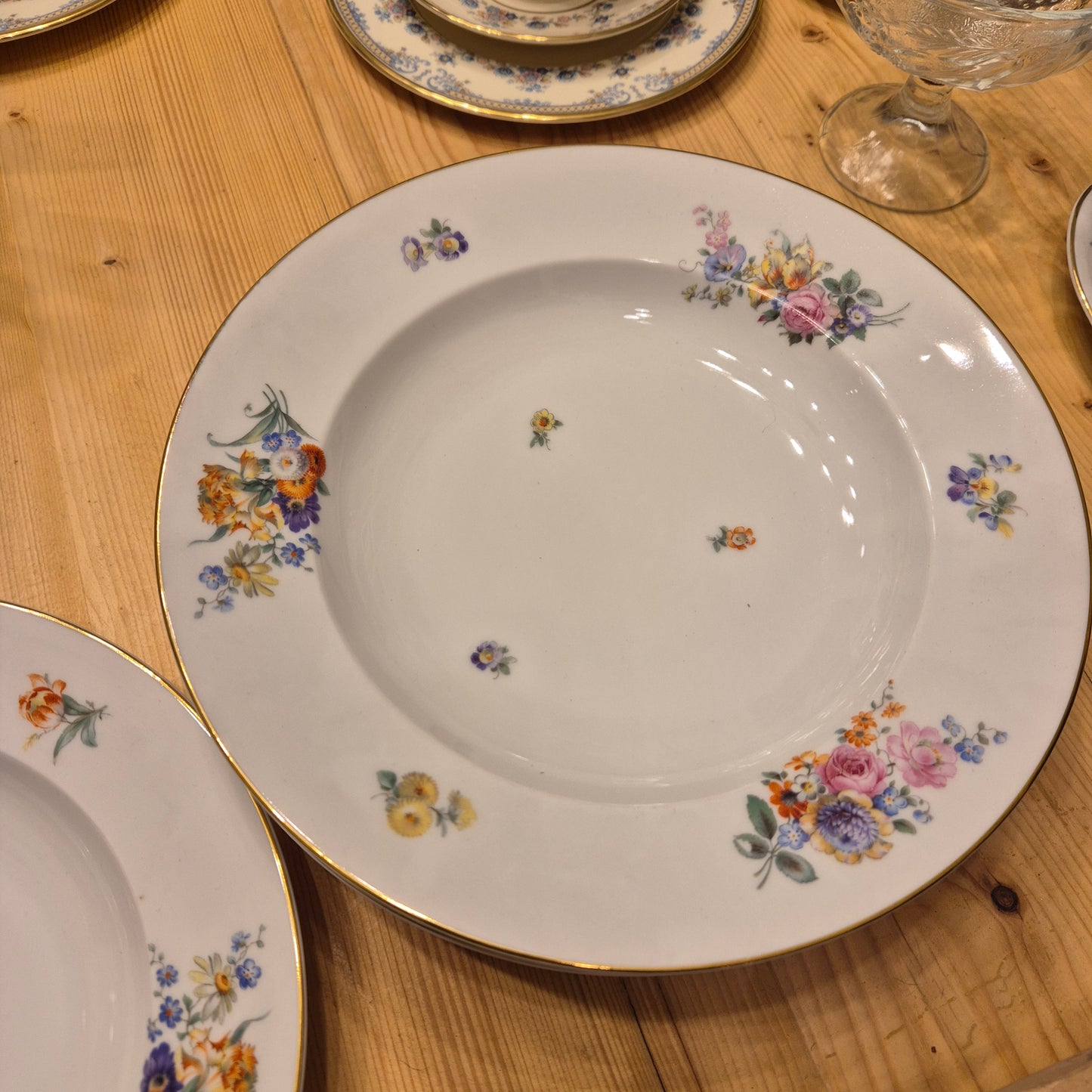 6x Antike Suppenteller Blumendekor weiß Goldrand Rosenthal