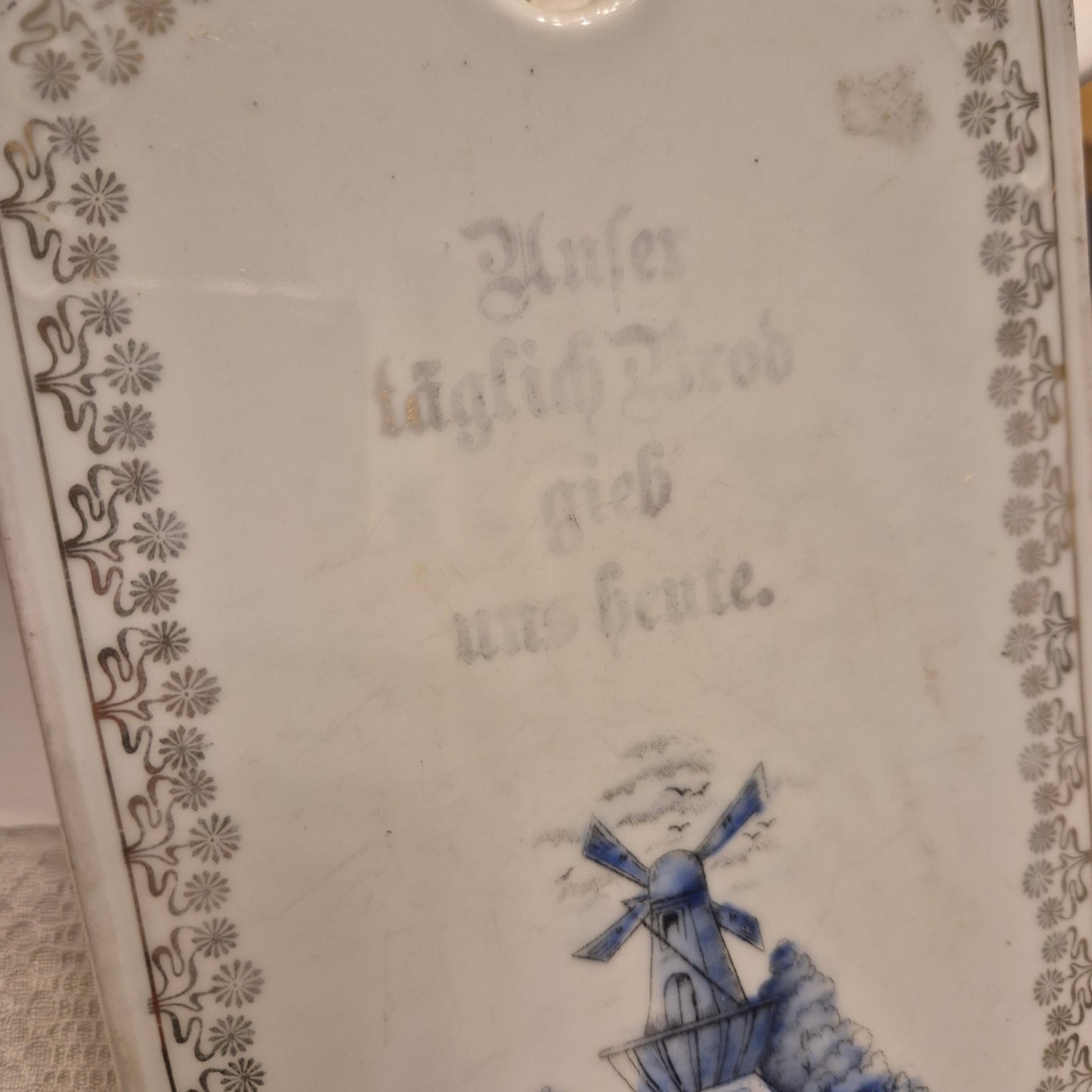 Antikes Frühstück Brot Käse Schneidebrett Platte Deutsche Sammlerstücke Porzellan "Unser täglich Brot gib uns heute."