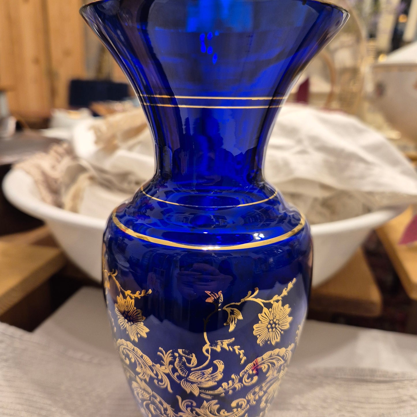 Wunderschöne alte blaue Vintage Glas Vase blau mit gold Ornamenten