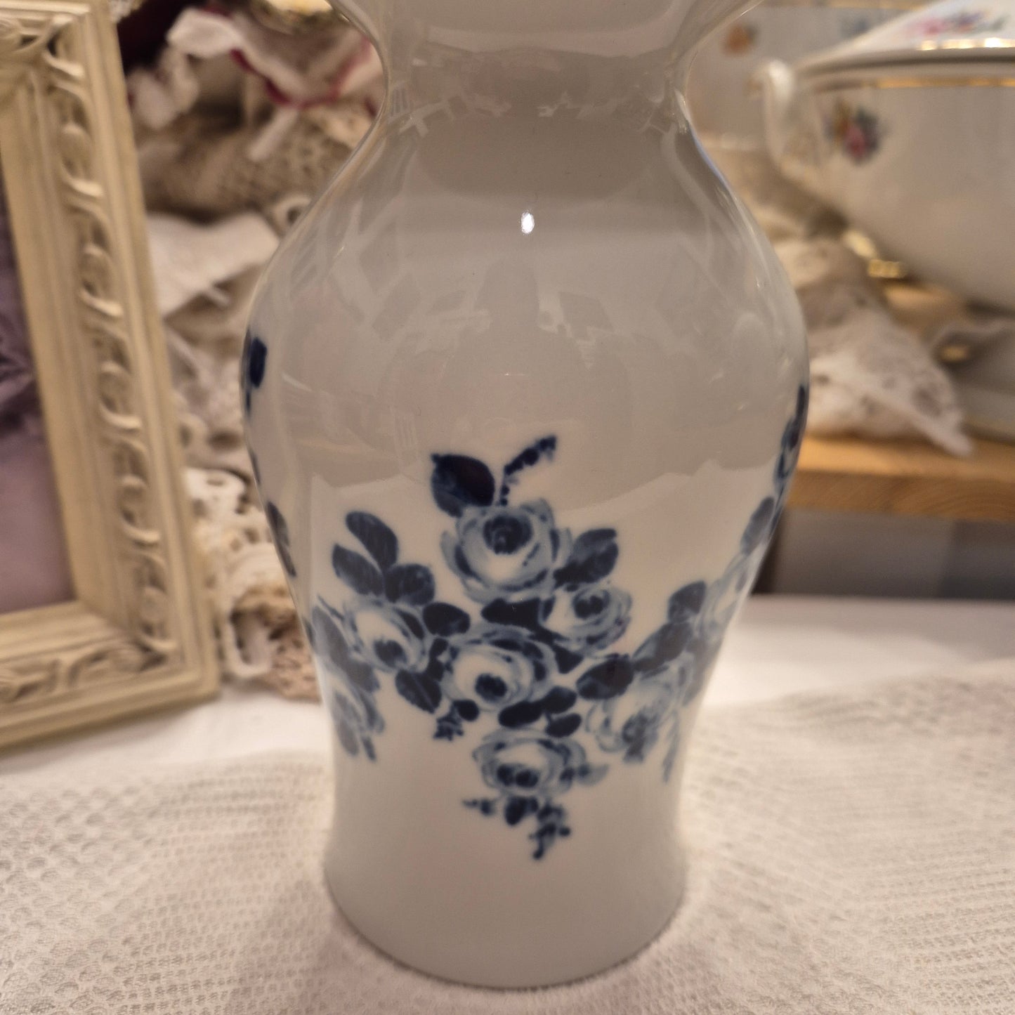 Antike Wallendorfer Porzellan Vase weiß blau Echt Cobalt rosen