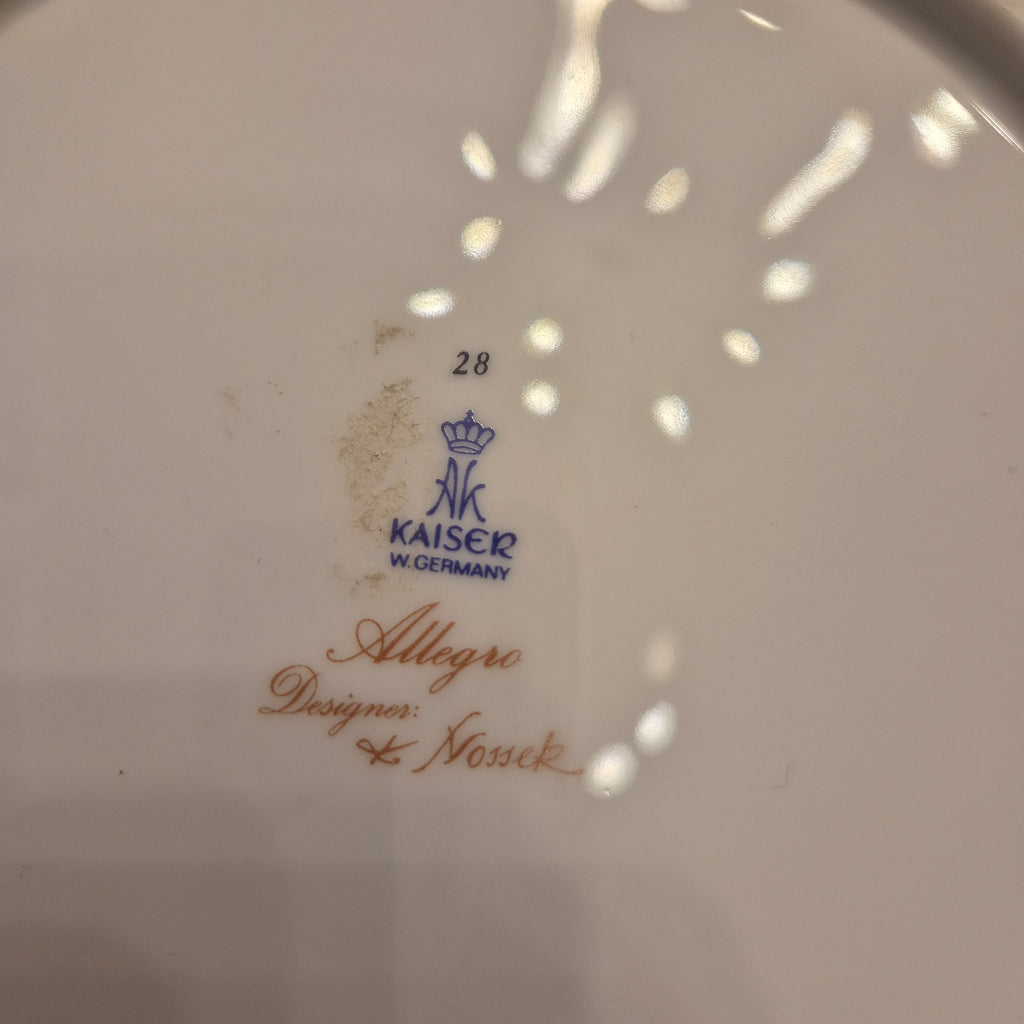 Großer Antiker Porzellan Wandteller mit Baum Blumen Kaiser Allegro Nossek