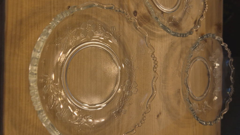 5x Vintage Glas oder Bleikristall Schalen Kuchen Teller Blumenmuster