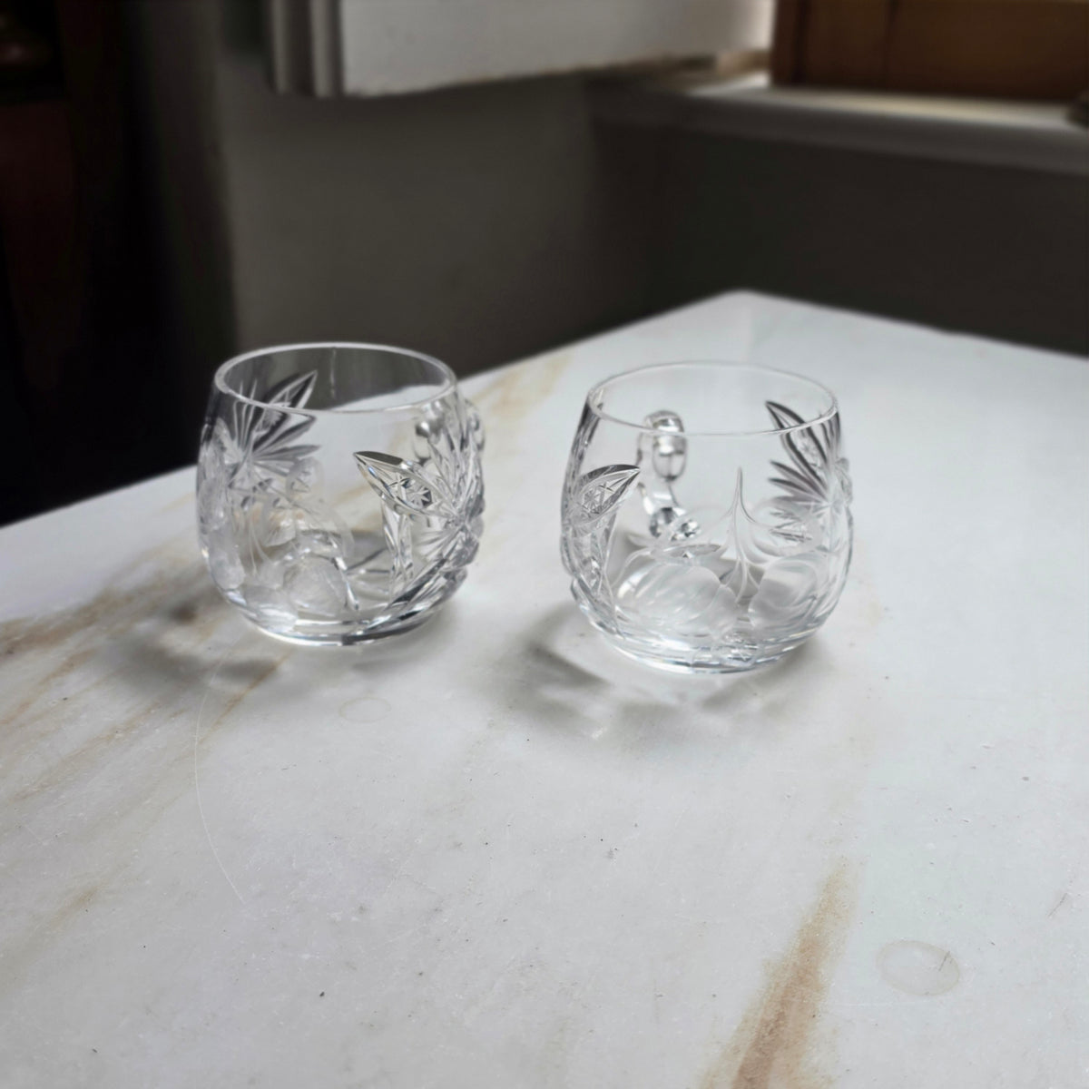 Edles 2er-Set Kristallglas-Tassen mit feinem Schliff & Gravur
