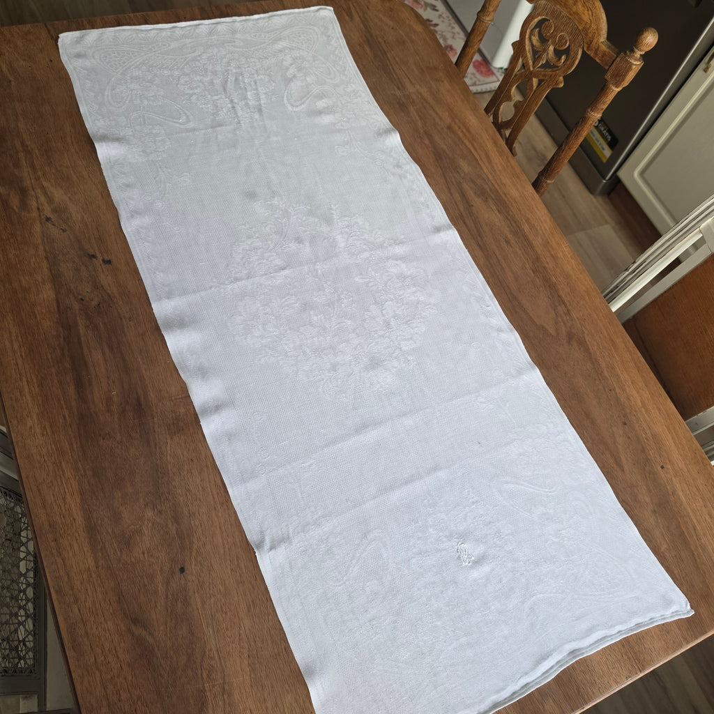 Elegantes Jacquard-Geschirrtuch mit floralem Muster & Monogramm – Vintage-Charme für deine Küche - 47x102cm