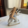 Antike handbemalte Putto auf Raubtier Panther Figur Porzellan