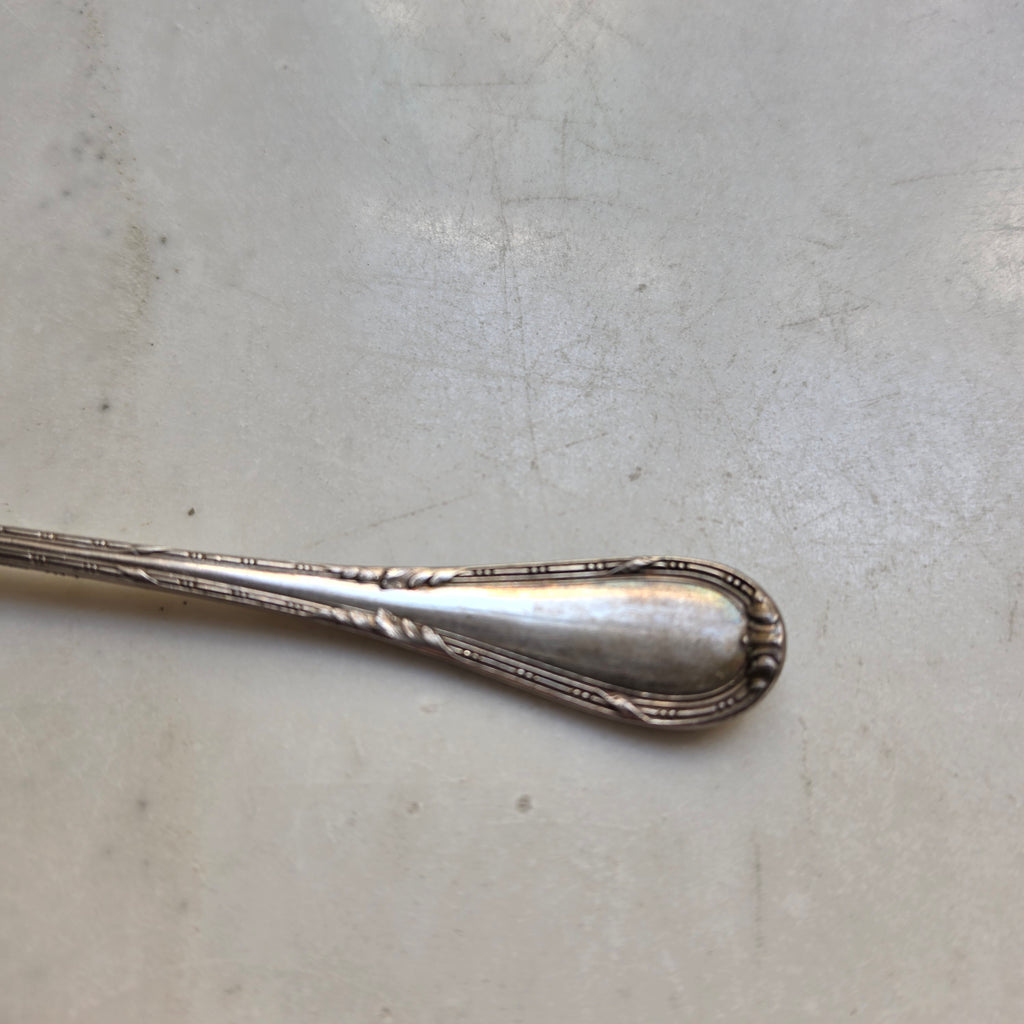 Edles Vintage Fischmesser / Serviermesser – Versilbert (90er Punzierung) mit klassischem Ornament-Dekor