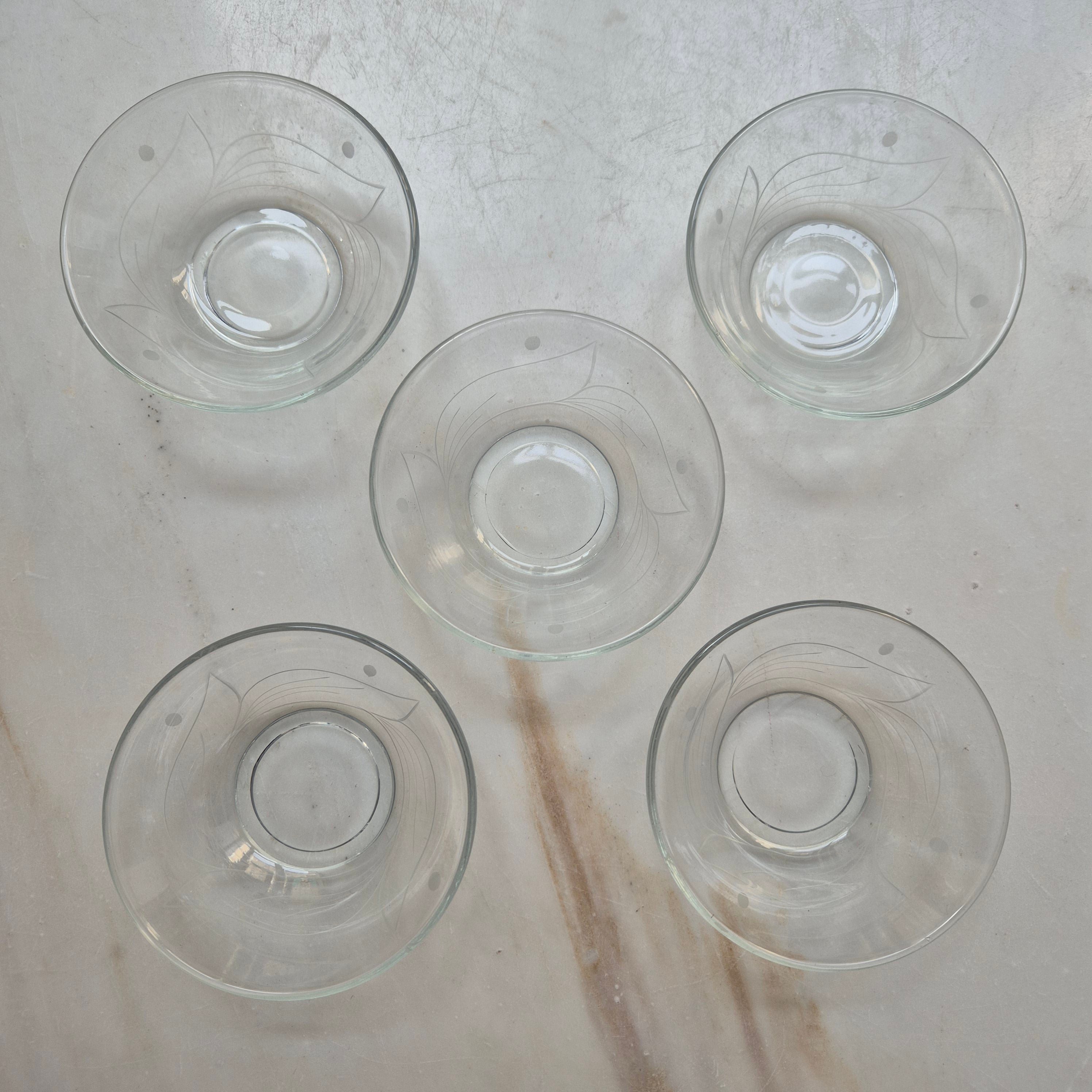 5x Vintage Glasschalen zum Servieren - kleine Schälchen - mit geschliffenem Motiv