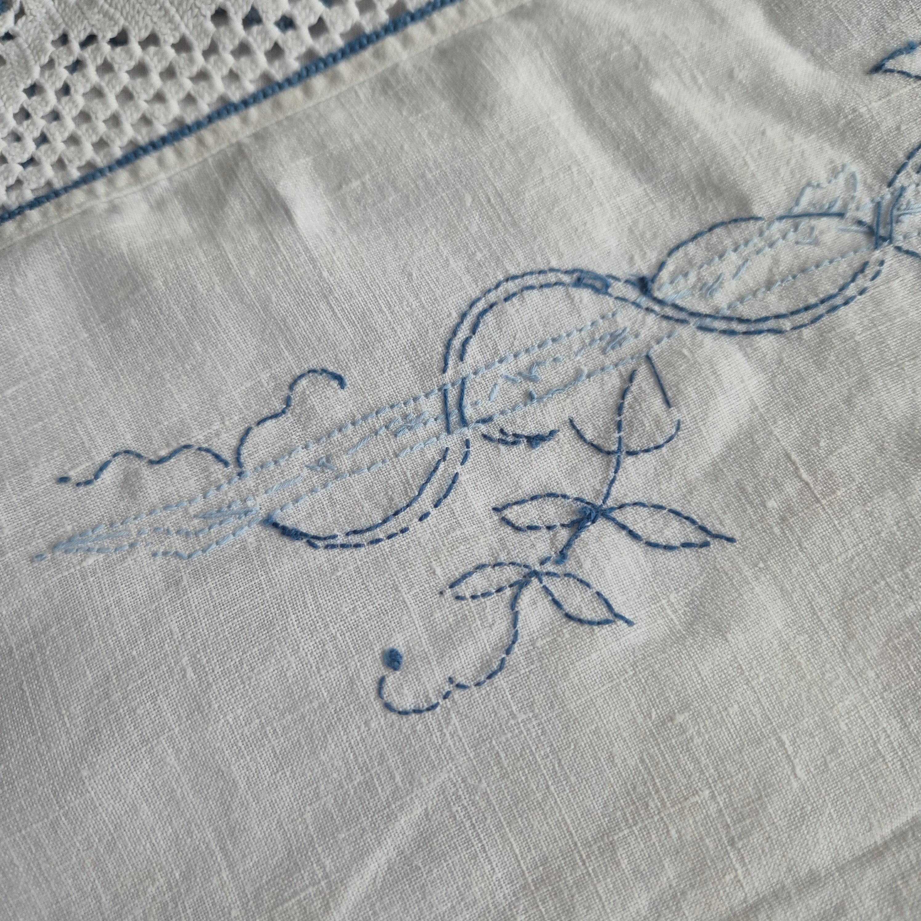 Antikes Überhandtuch Gardine blau weiß handmade 80x109cm Mini Stockflecken und Monogram M.S.