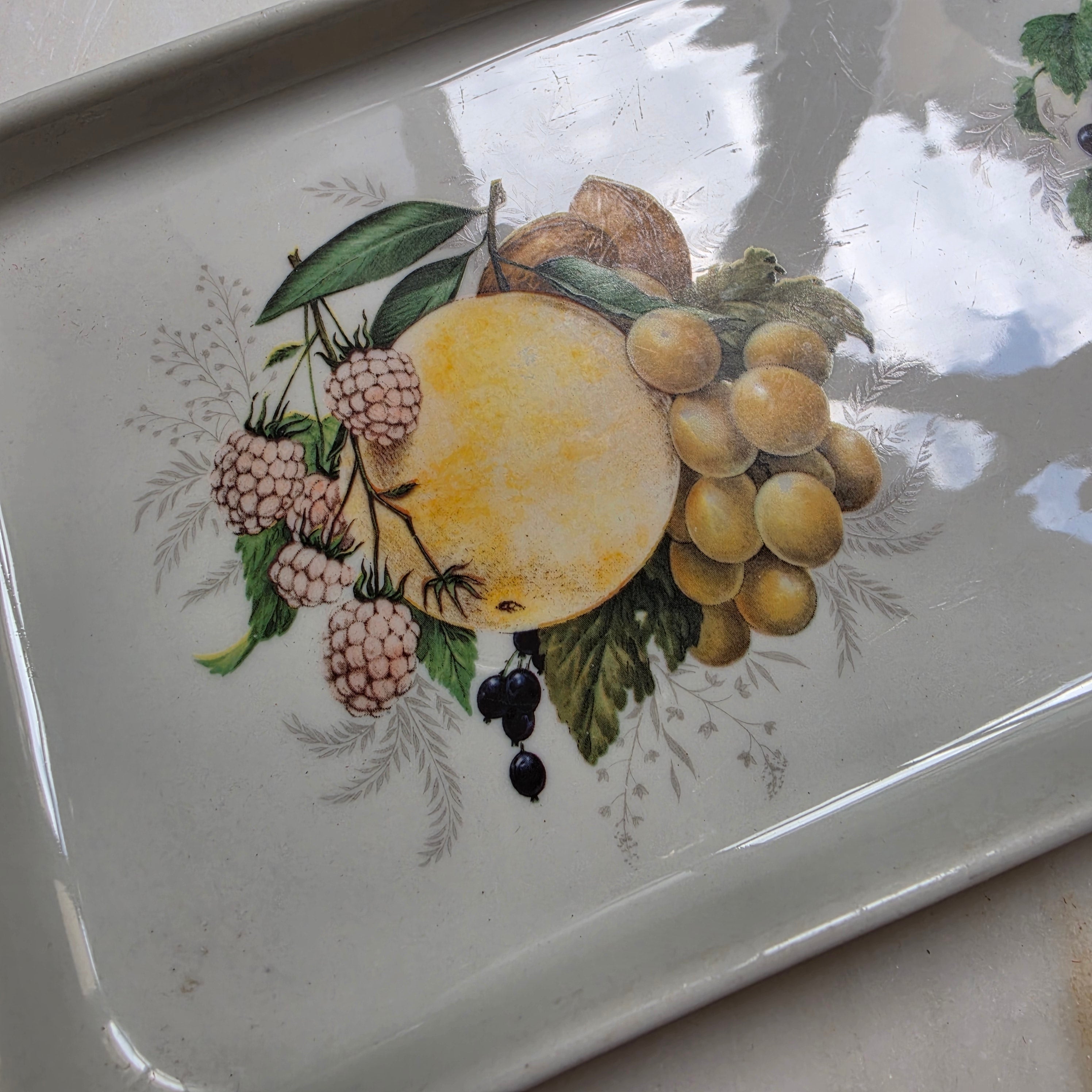 Vintage Serviertablett mit botanischem Früchte-Motiv – Keramik, rechteckig